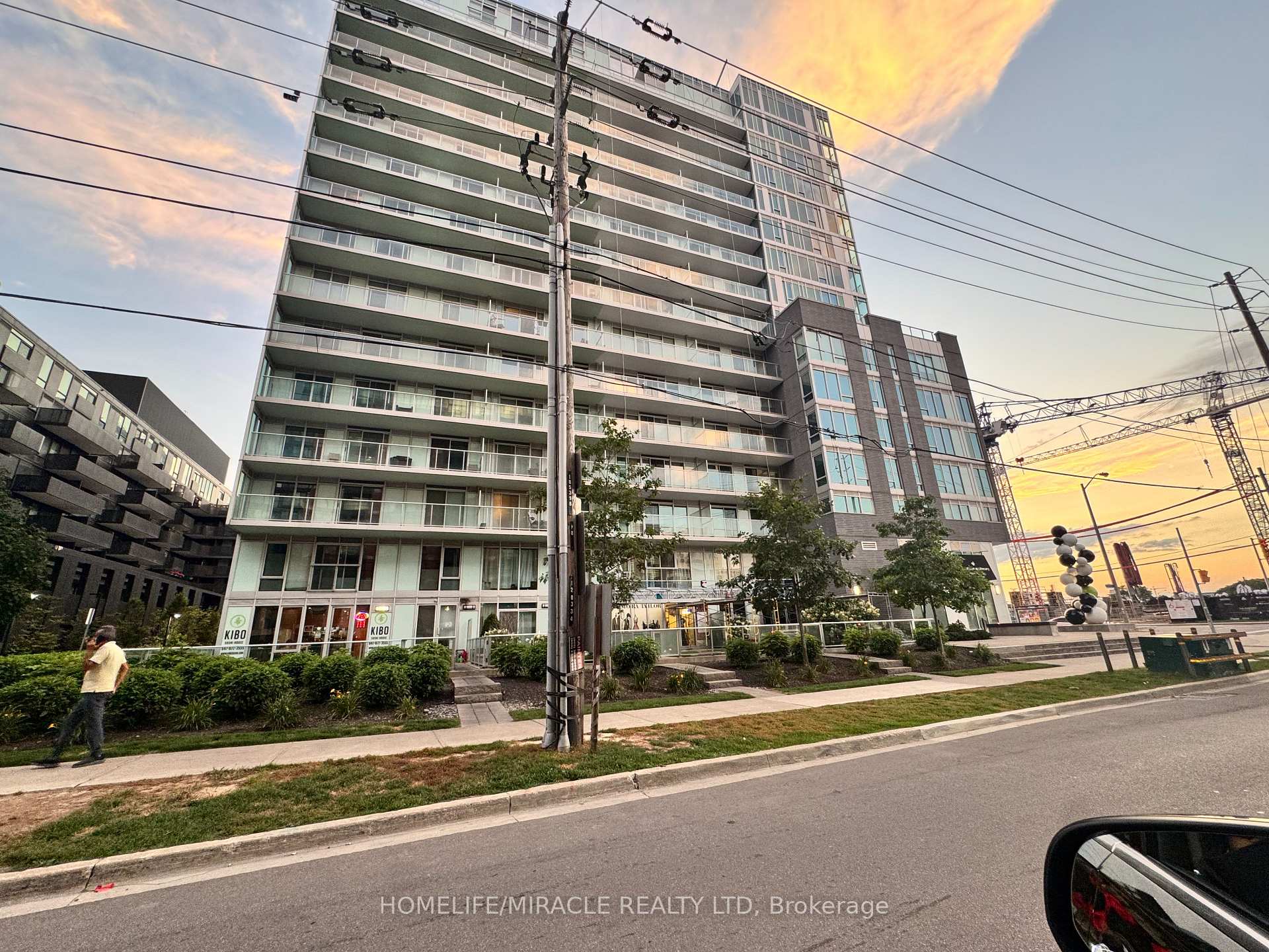 103 - 555 Wilson Avenue Toronto Ontario Canada Rent residential Rajesh Patel HomeLife/Miracle Realty Ltd., Brokerage *