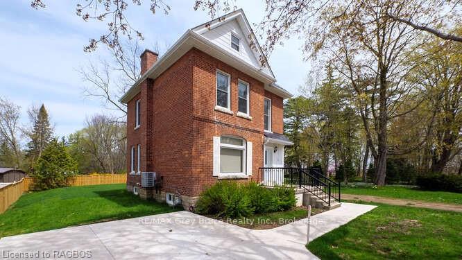 550 10TH STREET A WEST Owen Sound Ontario Canada Sale residential Dan Graham Wilfred Mcintee & Co. Ltd., Brokerage* (Southampton)
