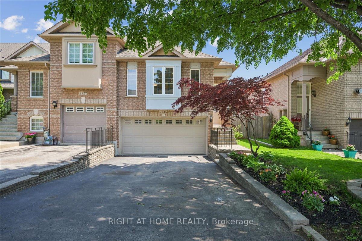 2225 Hummingbird Way Oakville Ontario Canada Sold residential Imtiaz Kiani Right at Home Realty, Brokerage*