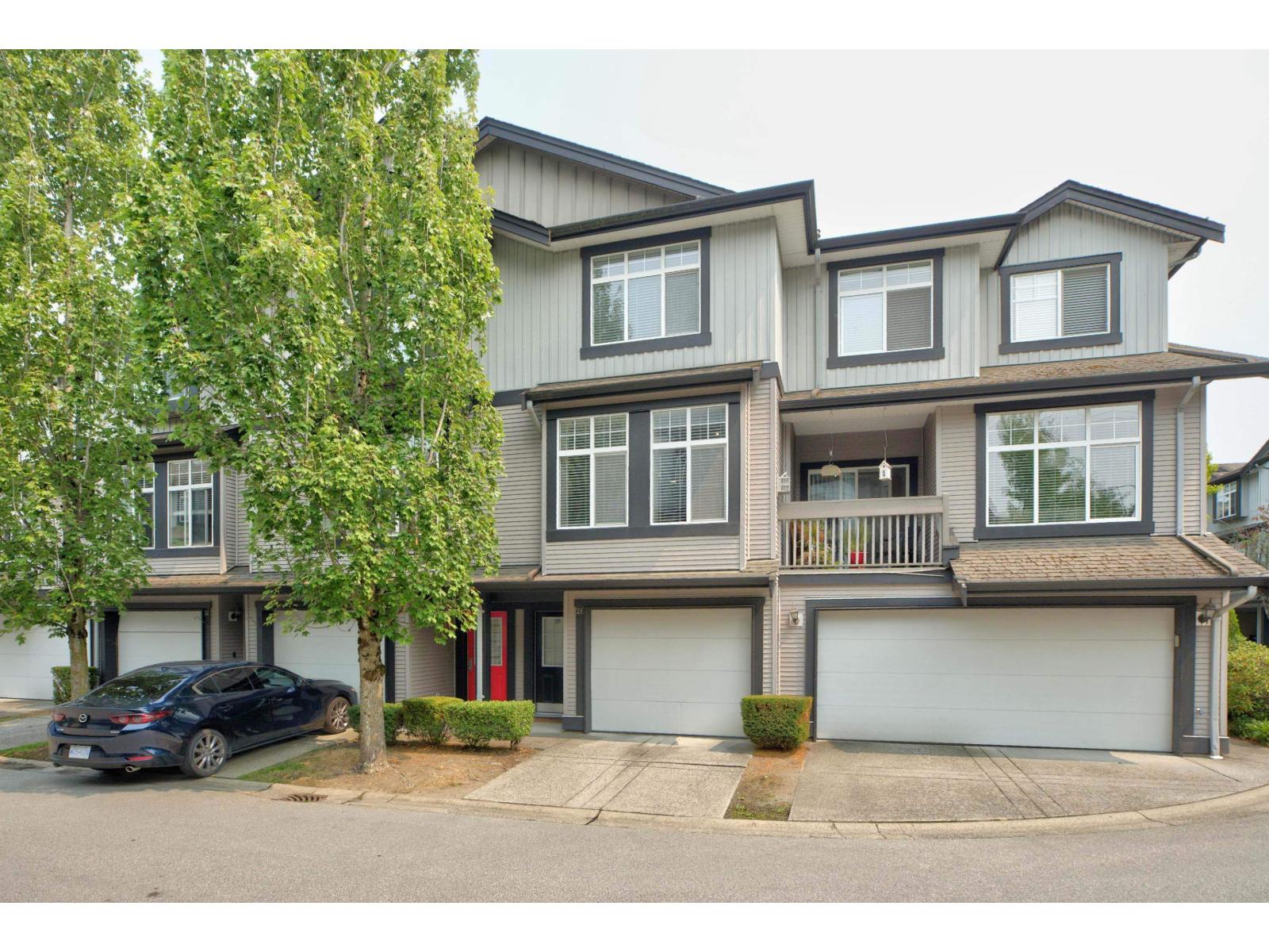 26 18828 69 AVENUE Surrey British Columbia Canada Sale residential Peter Skrzyniarz HOMELIFE ADVANTAGE REALTY LTD,