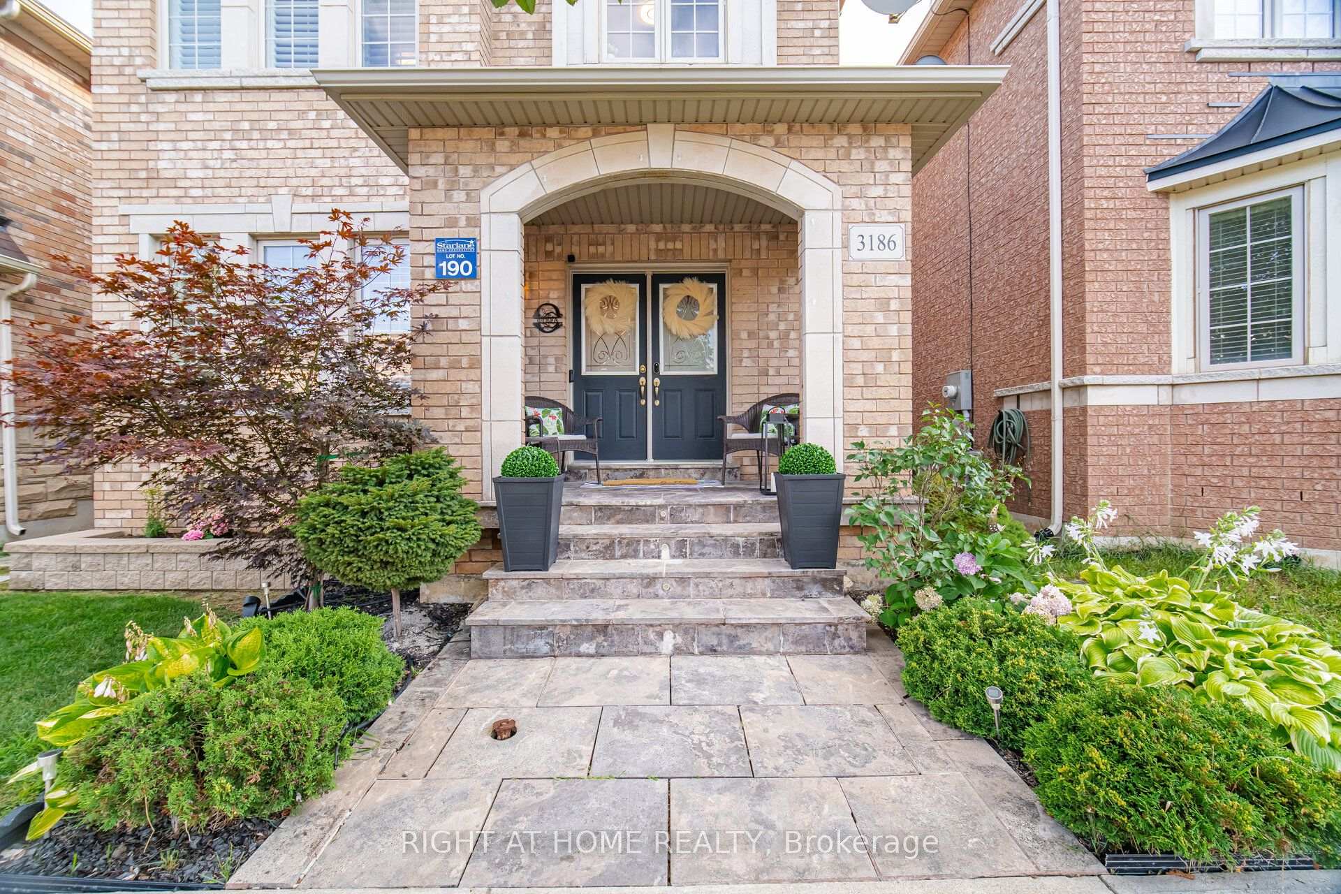 3186 Robert Brown Boulevard Oakville Ontario Canada Sale residential Shivani Paluskar Right at Home Realty, Brokerage*