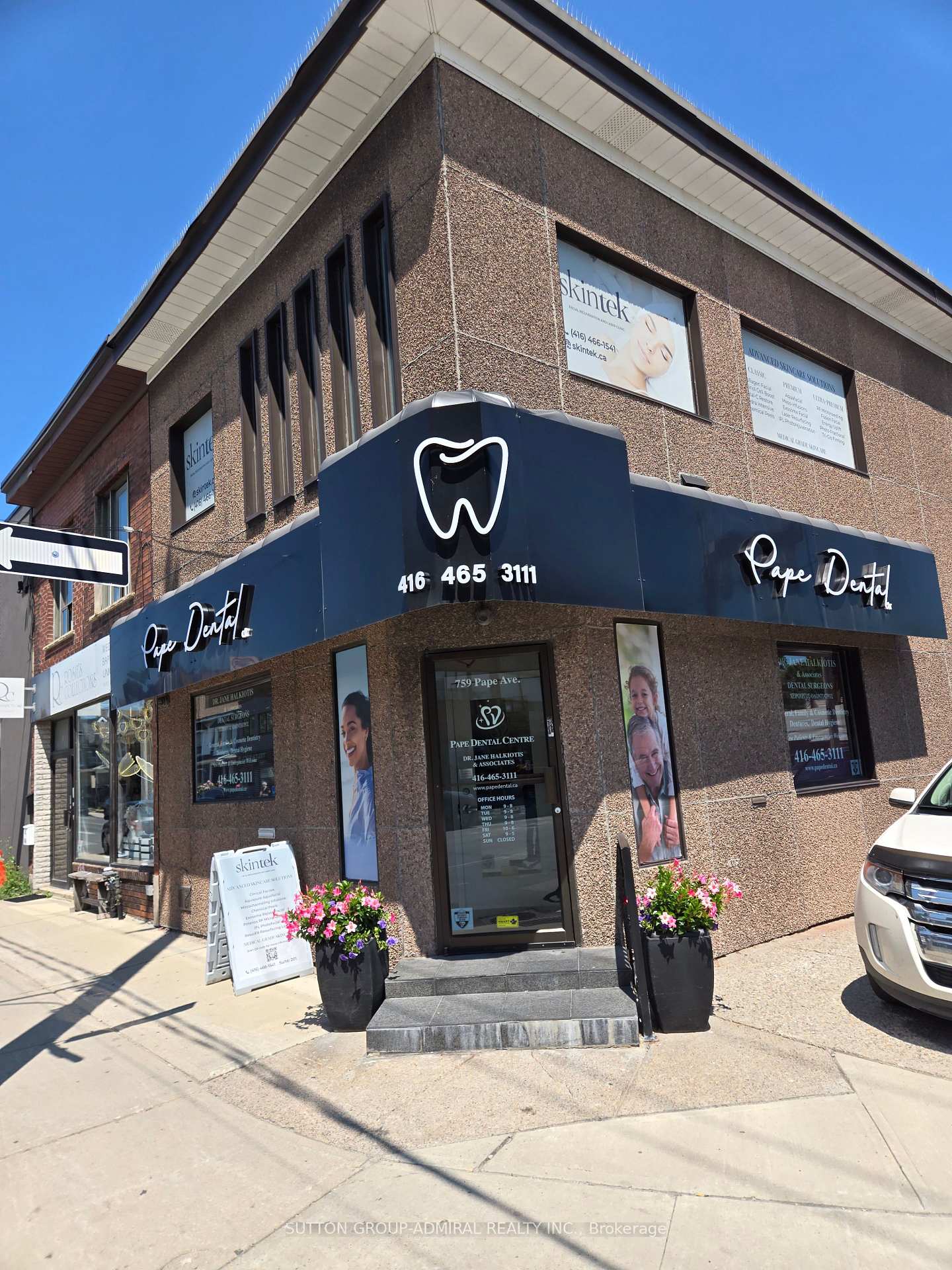 759 Pape Avenue Toronto Ontario Canada Lease commercial   Sutton Group-Admiral Realty Inc., Brokerage *