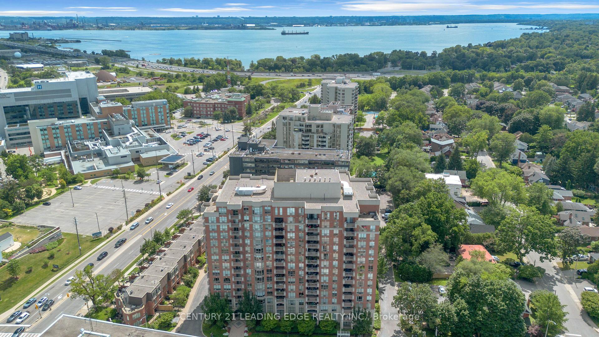 403 - 442 Maple Ave Avenue Burlington Ontario Canada Sale residential Vishal Sood Century 21 Leading Edge Realty Inc., Brokerage *