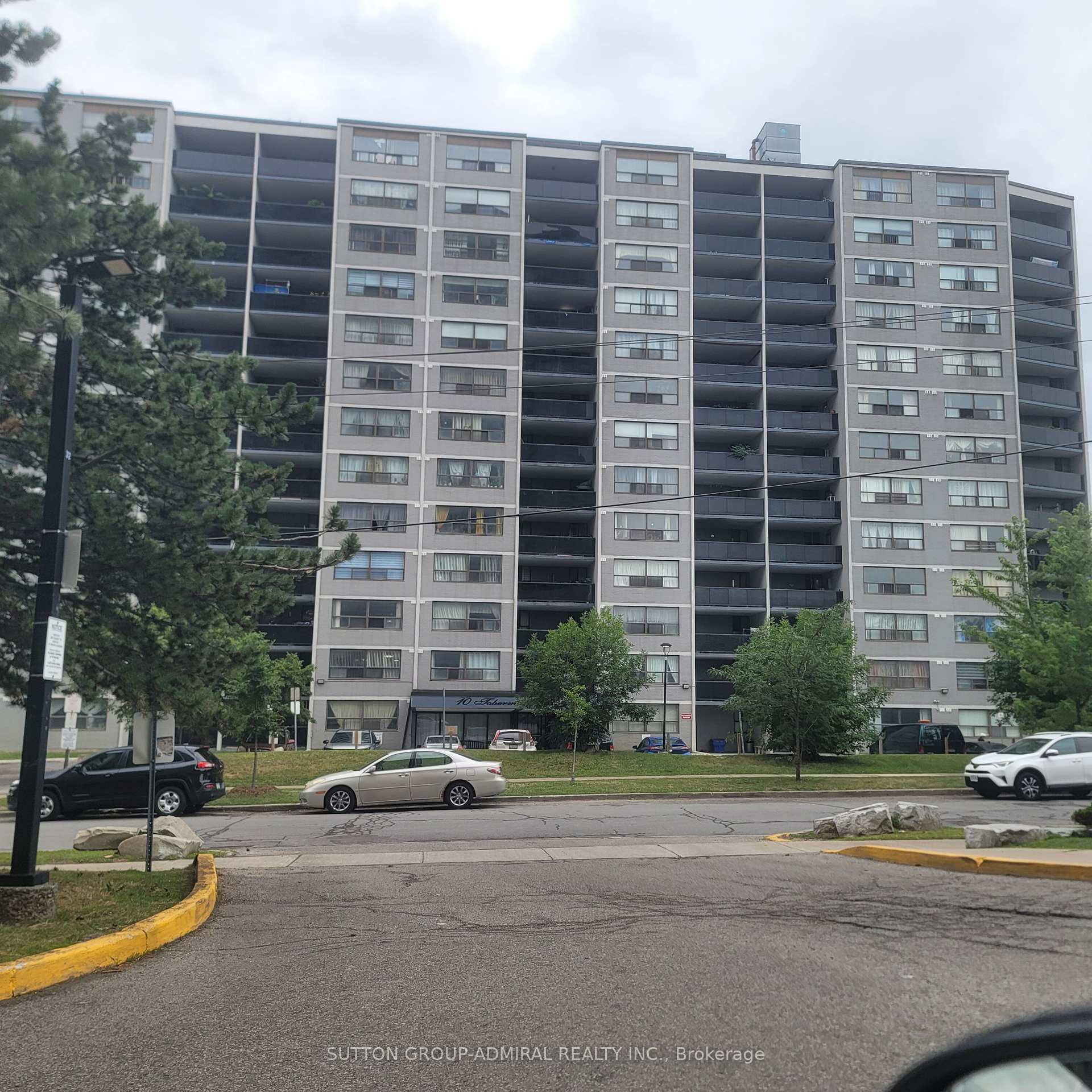 802 - 10 Tobermory Drive Toronto Ontario Canada Sale residential   Sutton Group-Admiral Realty Inc., Brokerage *