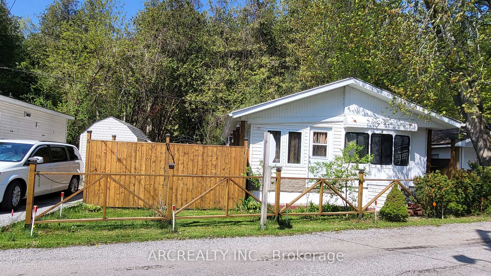 5 Horseshoe Circuit Georgina Ontario Canada Sale residential   ArcRealty Inc., Brokerage*