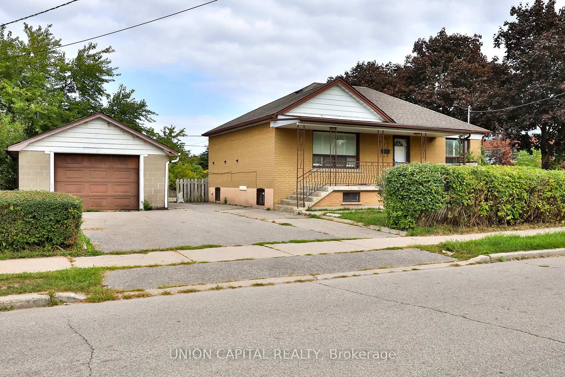 38 Claver Avenue Toronto Ontario Canada Sold residential Susan Bodie Bosley Real Estate Ltd., Brokerage *