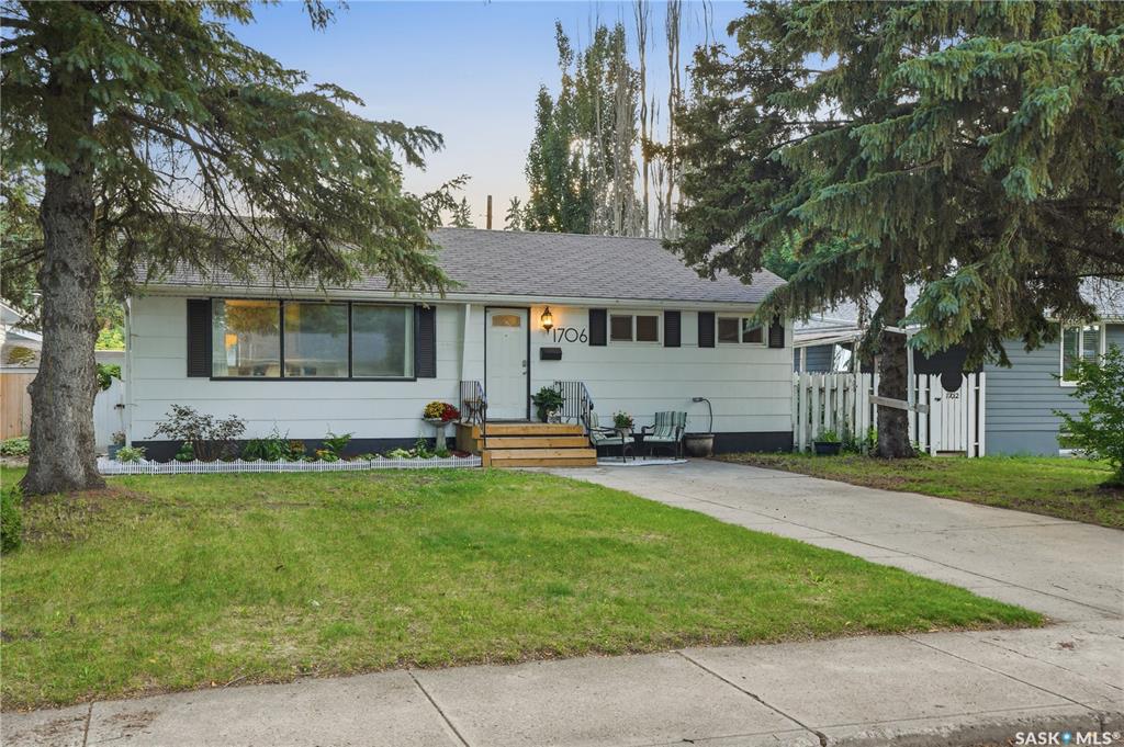 1706 Ewart AVENUE Saskatoon Saskatchewan Canada Sale residential Troy Walkington Realty Executives Saskatoon
