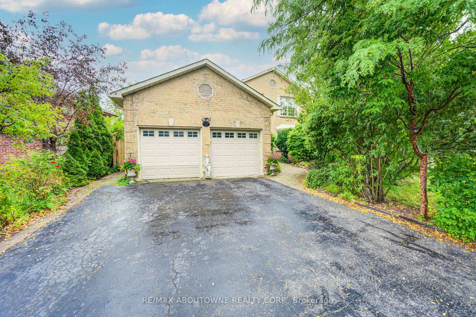 Lower - 1156 Old Colony Road Oakville Ontario Canada Rent residential   AKARAT Group Inc.