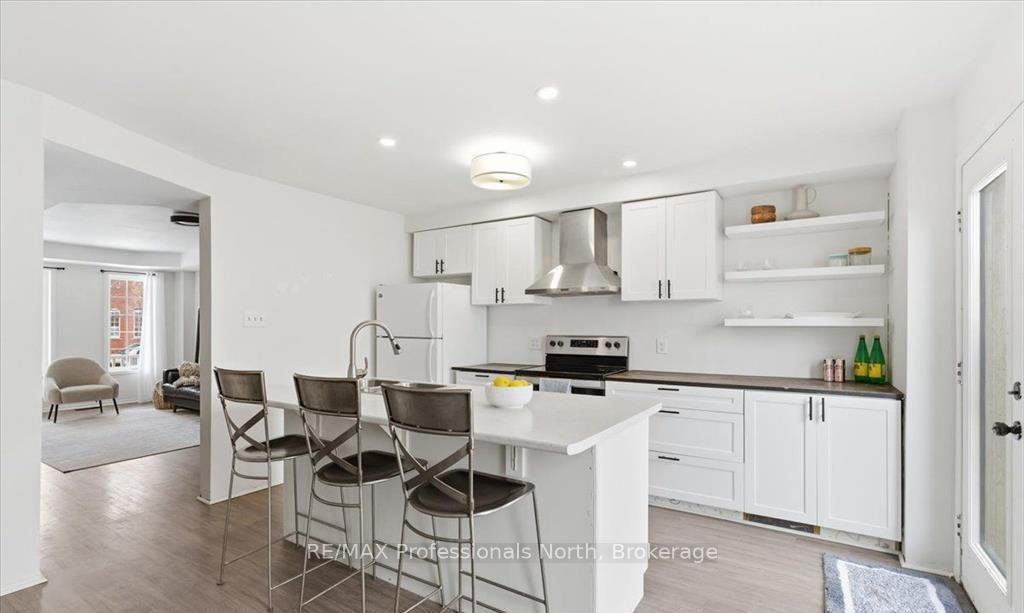 98 Roxton Road Oakville Ontario Canada Sale residential   AKARAT Group Inc.