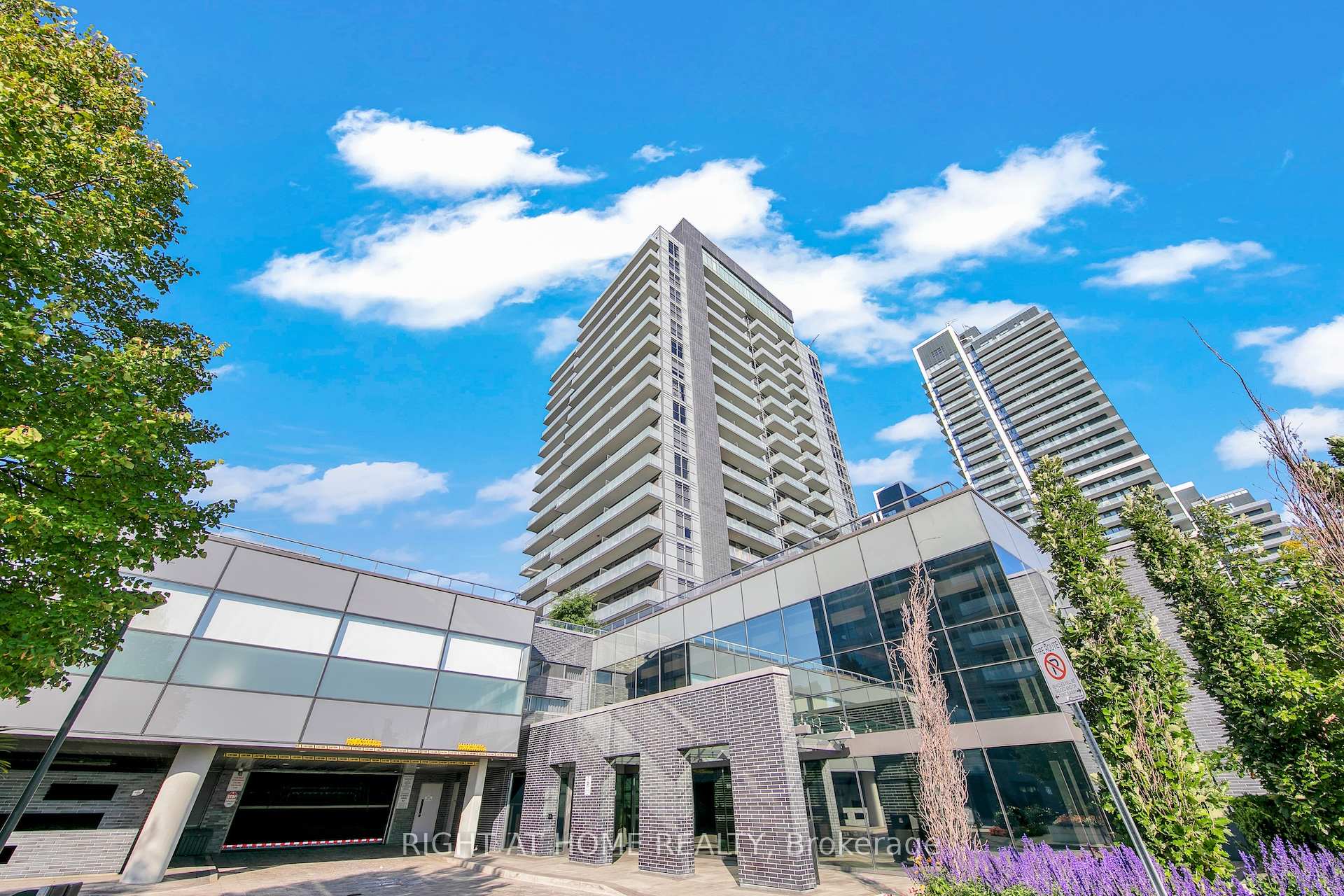 903 - 65 Oneida Crescent Richmond Hill Ontario Canada Sale residential Aria Shahi Right at Home Realty, Brokerage*