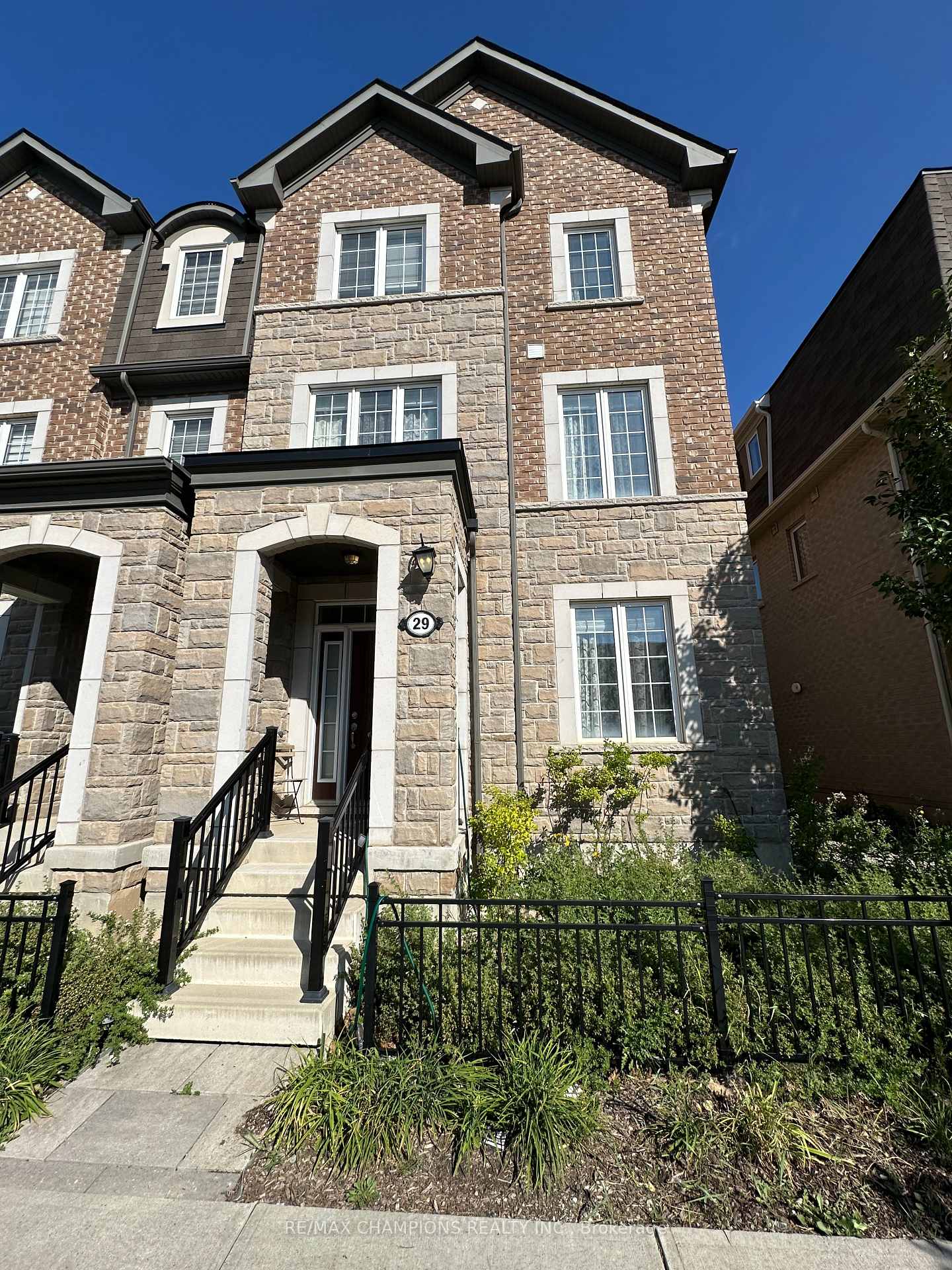 29 - 1222 Rose Way Milton Ontario Canada Sold residential John Scharrer Royal LePage Real Estate Services Ltd., Brokerage *