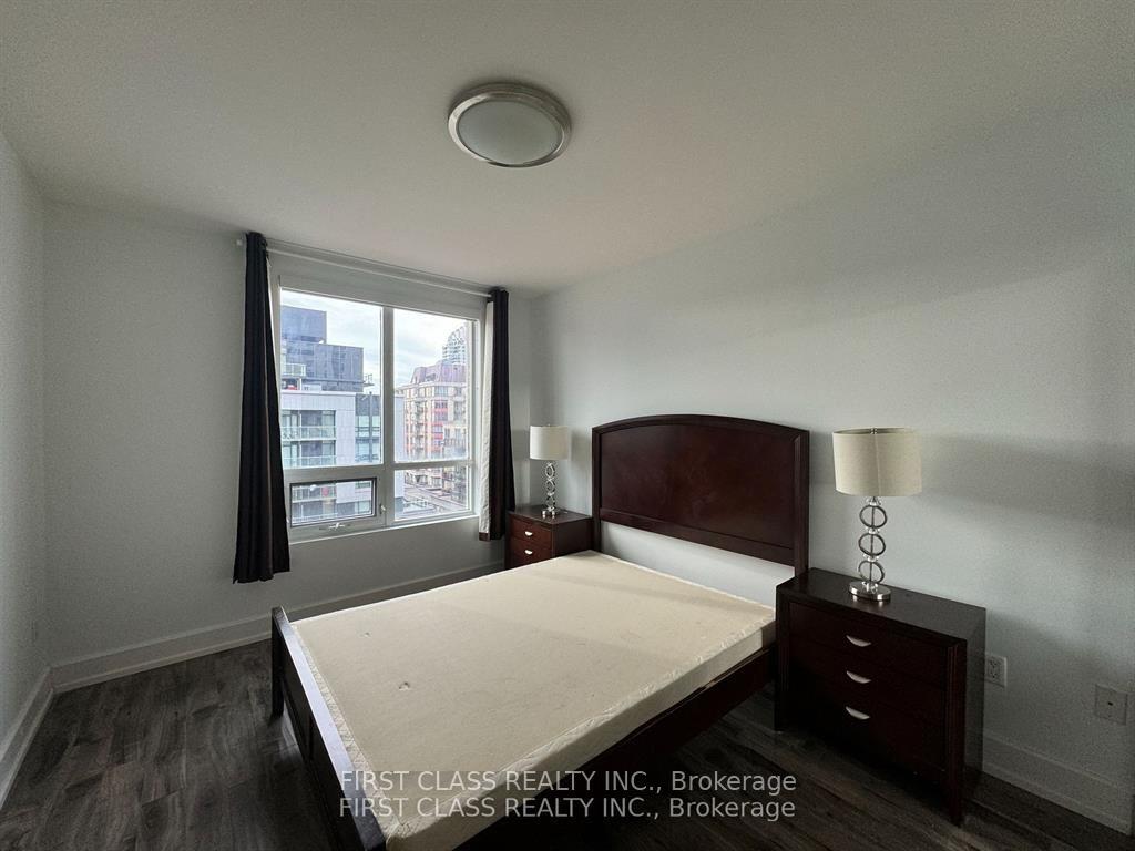 623 - 650 Sheppard Avenue E Toronto Ontario Canada Rent residential Yan Zhou FIRST CLASS REALTY INC. Brokerage* 