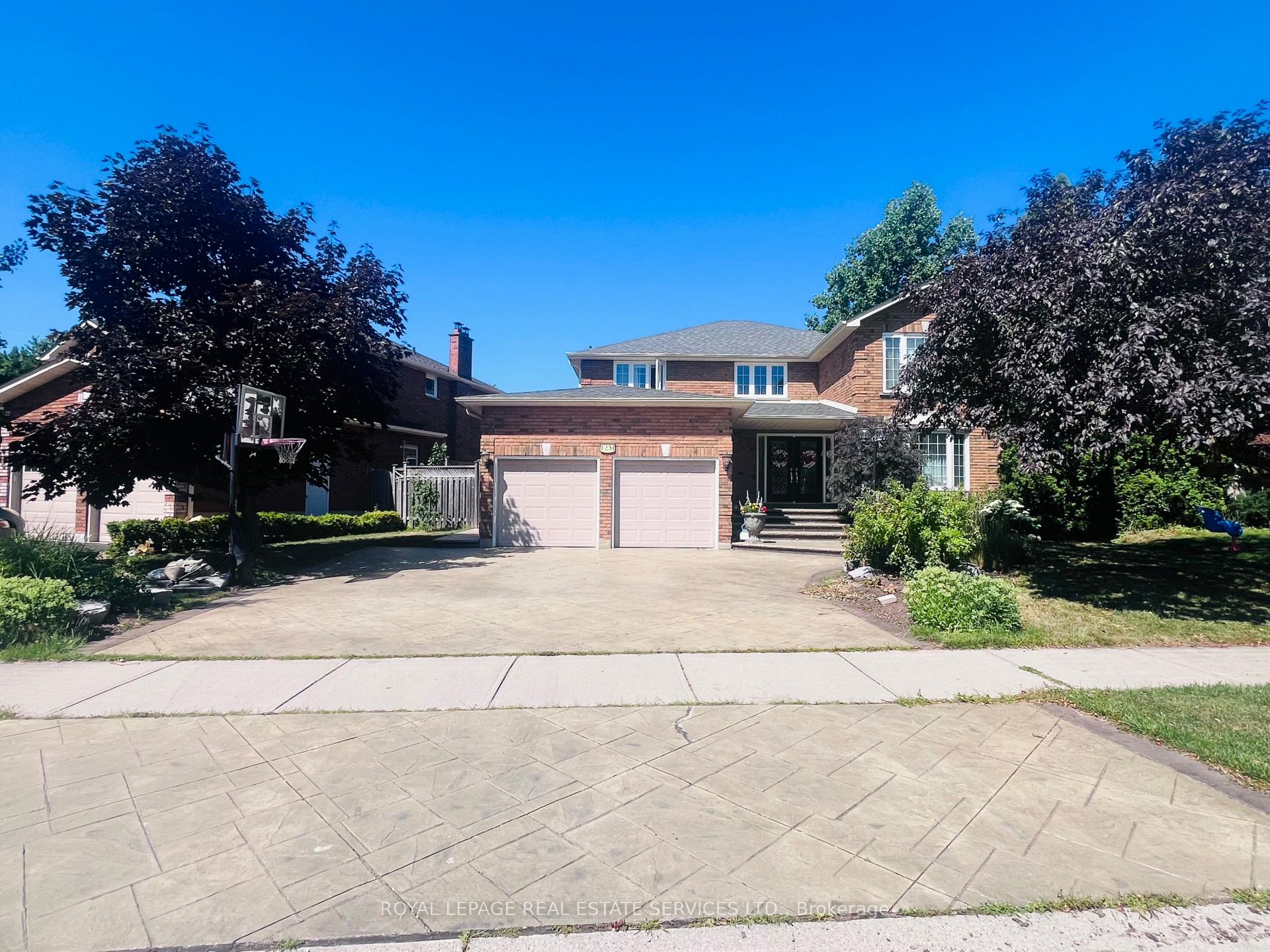Bsmt - 1231 Bonnybank Court Oakville Ontario Canada Rent residential   AKARAT Group Inc.