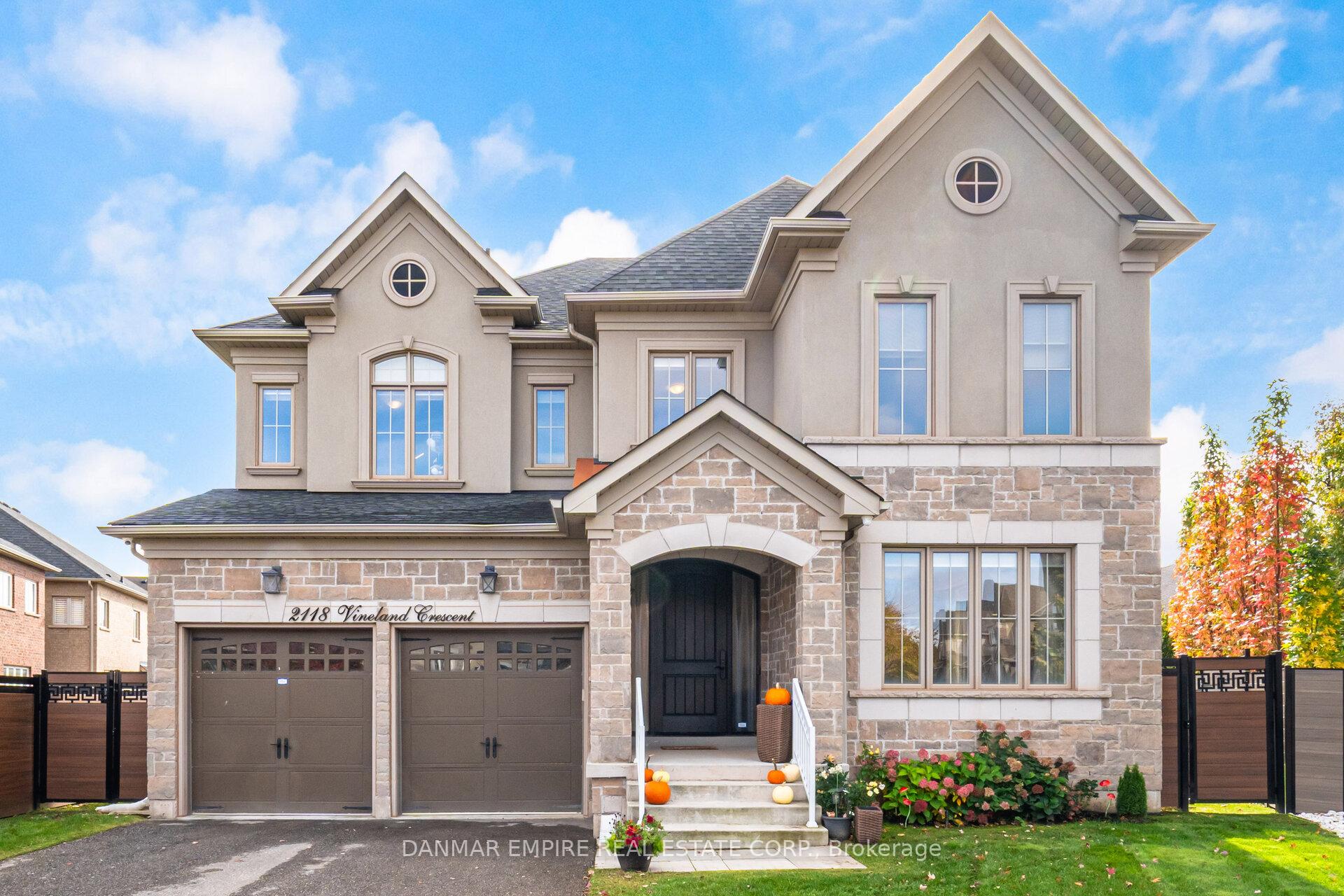 2118 Vineland Crescent Oakville Ontario Canada Rent residential   AKARAT Group Inc.