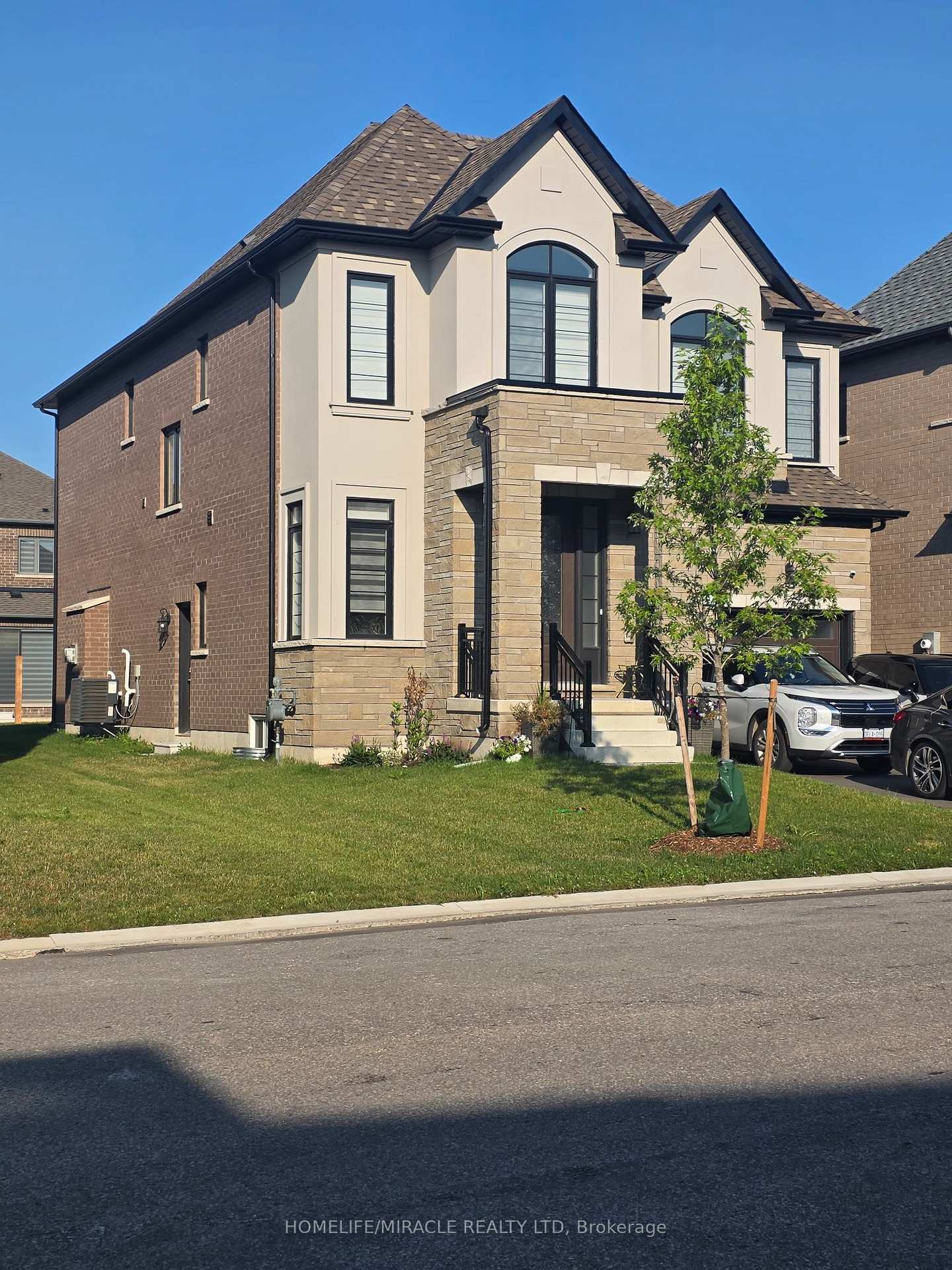 229 Harwood Avenue Woodstock Ontario Canada Rent residential Bishan Sharma HomeLife/Miracle Realty Ltd, Brokerage *