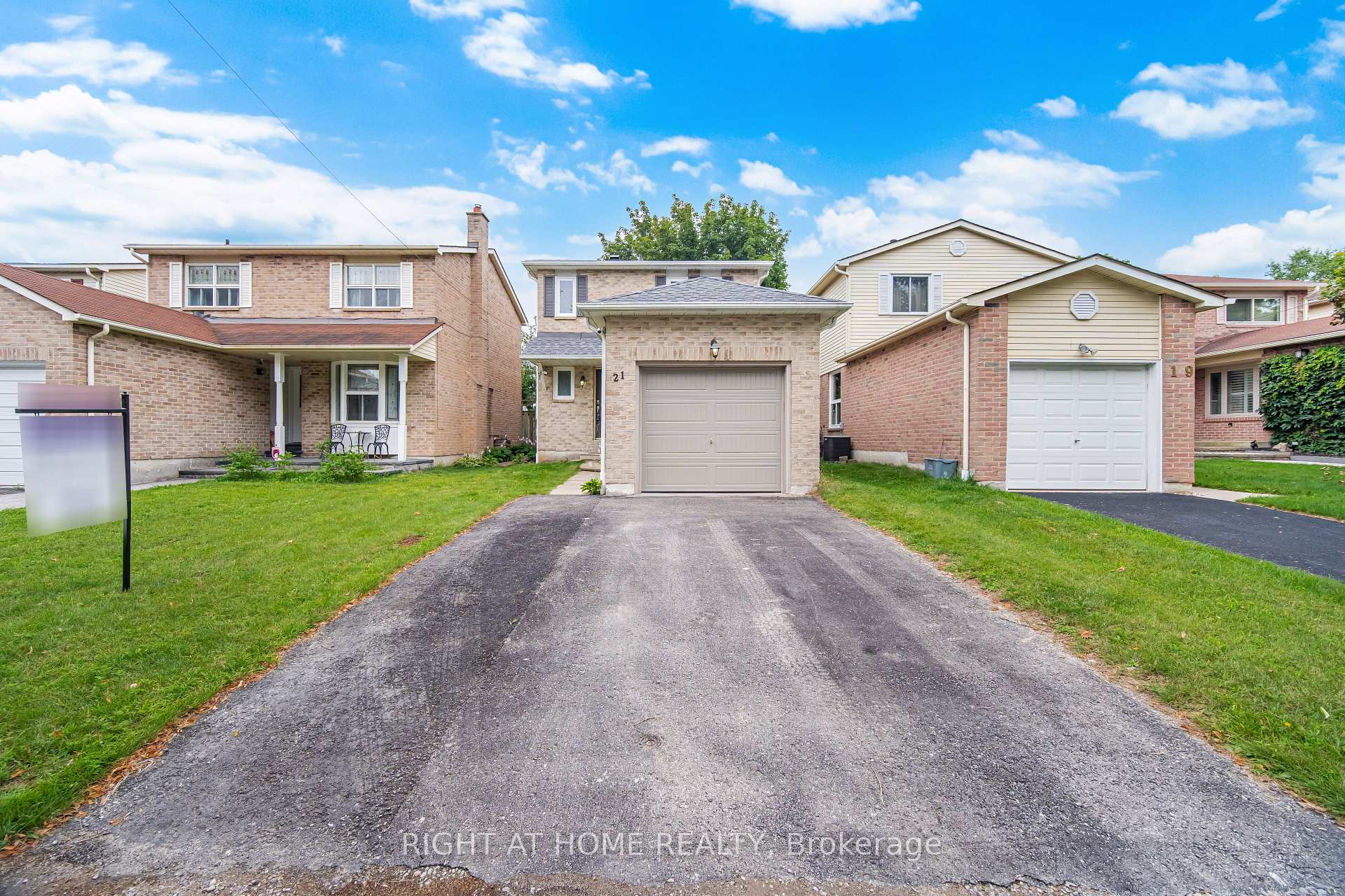 21 Dobson Drive Ajax Ontario Canada Sale residential Fadi Abou-Chalha Right at Home Realty, Brokerage*