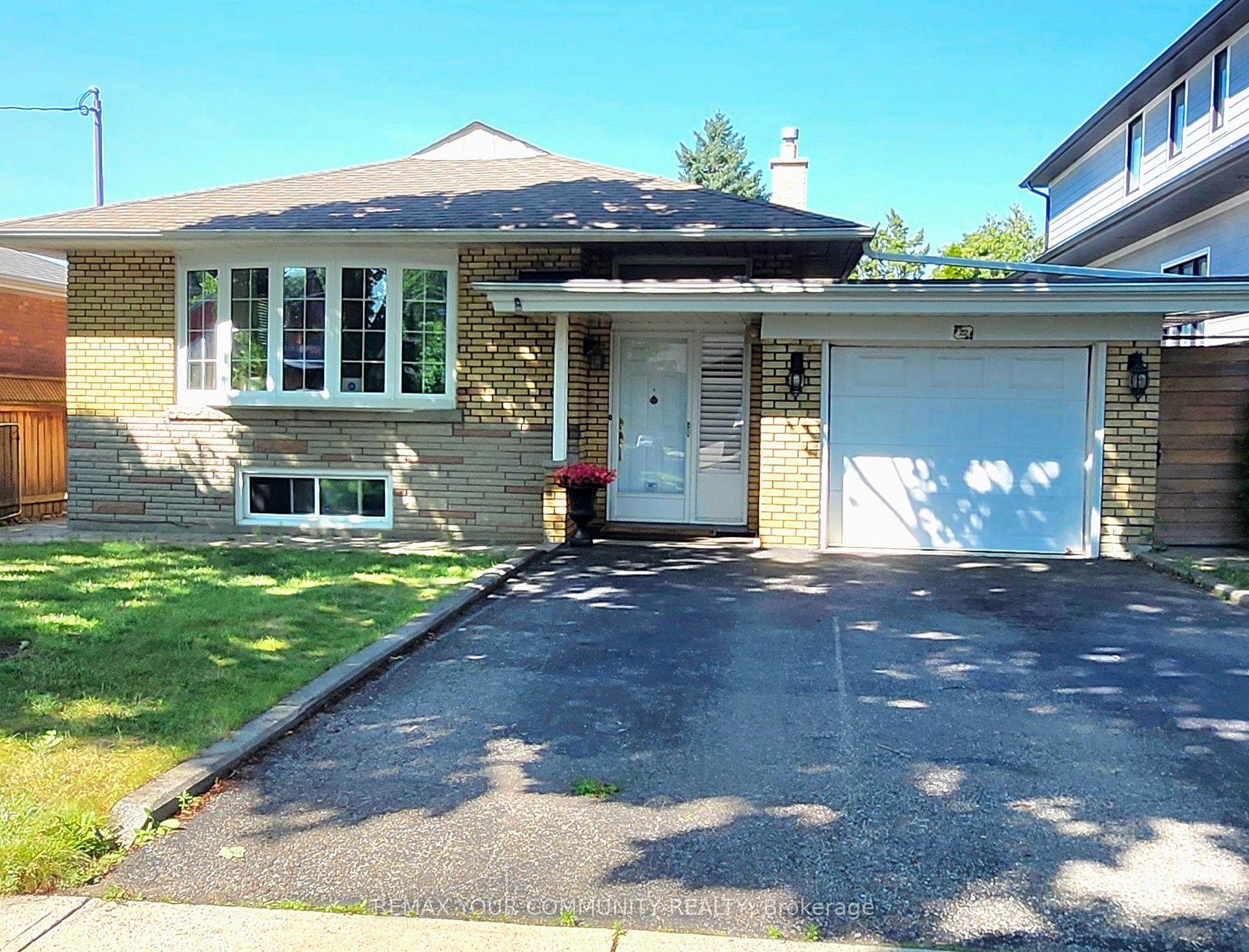 22 Baleberry Crescent Toronto Ontario Canada Rent residential Terry Jung Re/Max Your Community Realty, Brokerage *