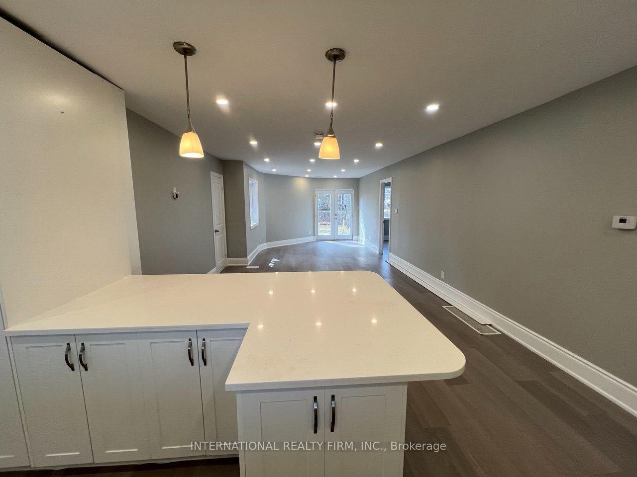 Main- Half - 73 Murray Drive Aurora Ontario Canada Rent residential David LeMesurier International Realty Firm Inc.