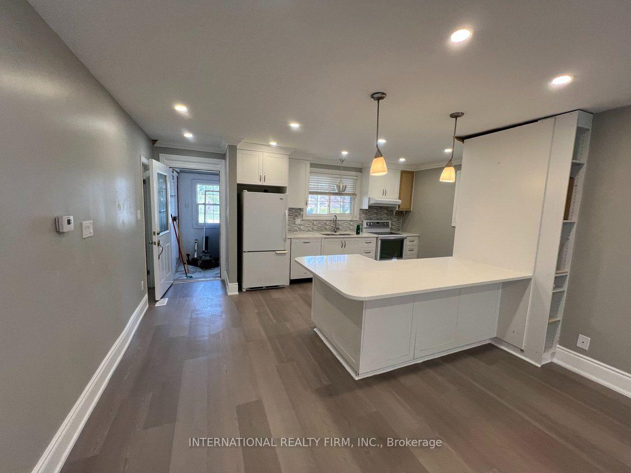 101 - 73 Murray Drive Aurora Ontario Canada Rent residential David LeMesurier International Realty Firm Inc.