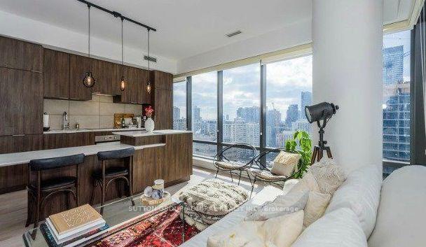 1605 - 5 St Joseph Street Toronto Ontario Canada Sale residential Tahir  Chaudhry Sutton Group-Admiral Realty Inc., Brokerage *