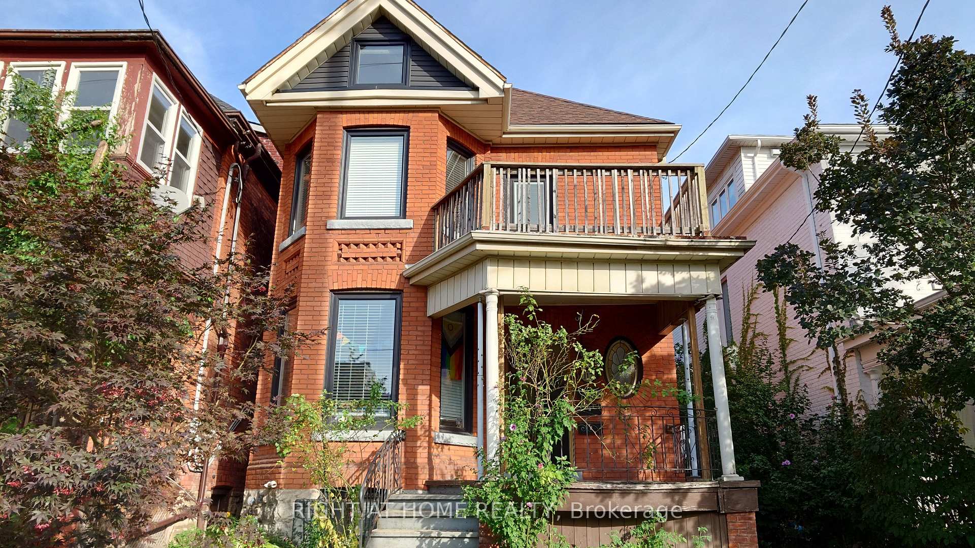 UPPER - 117 Wellington Street S Hamilton Ontario Canada Rent residential Sam Mathew Right at Home Realty, Brokerage*