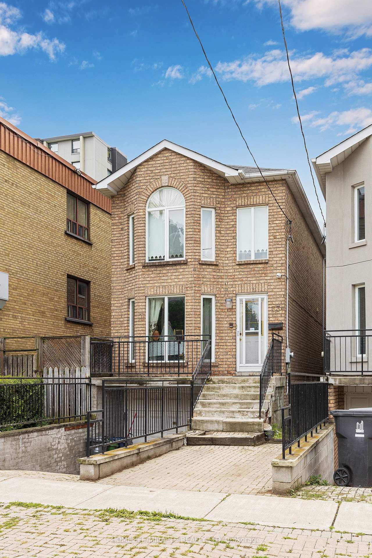 33 Torrens Avenue Toronto Ontario Canada Sale residential Sophie & Shannon Lee HomeLife/Miracle Realty Ltd., Brokerage *