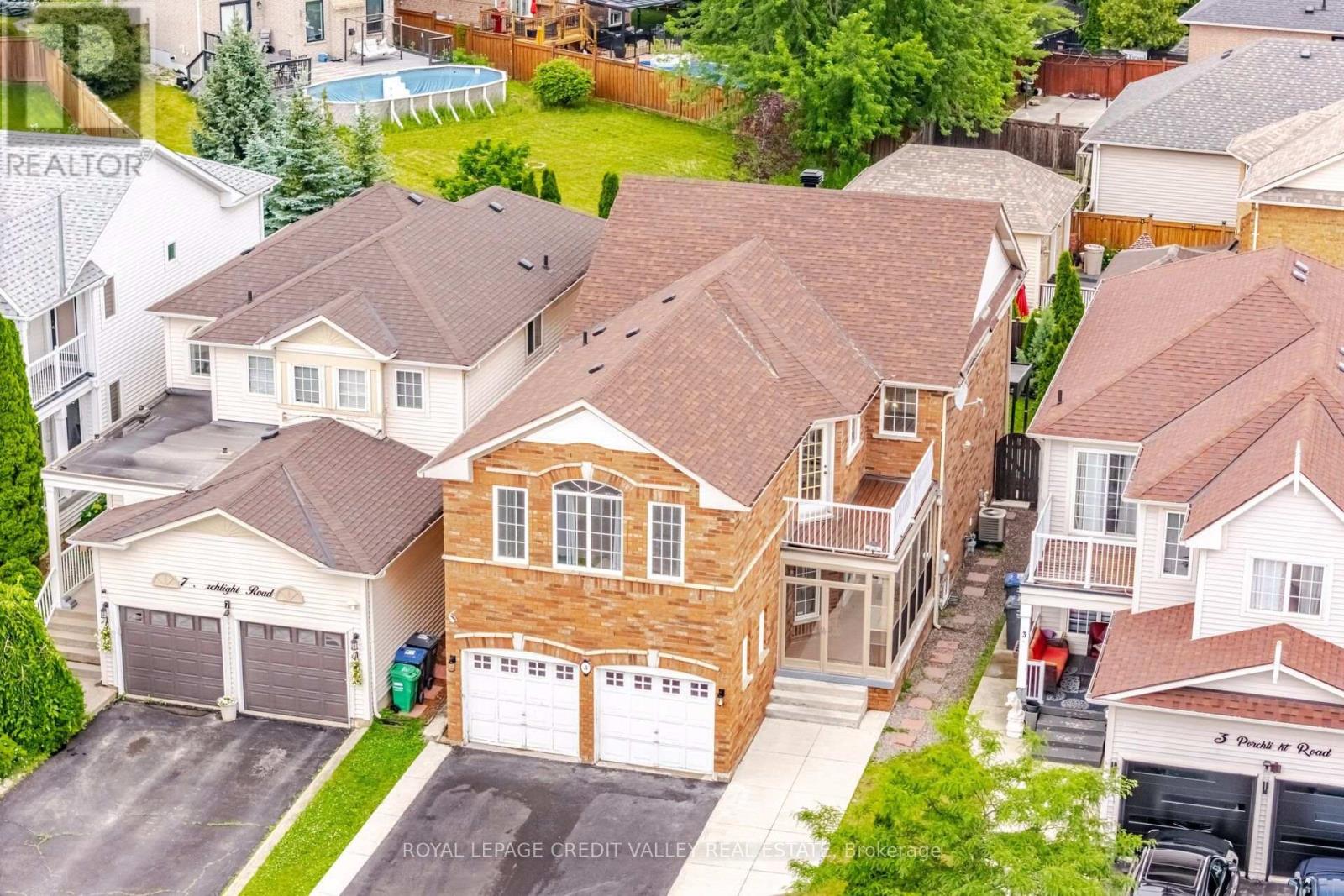 5 Porchlight Road Brampton Ontario Canada Sale residential Lillieth Wolliston Royal LePage Credit Valley Real Estate, Brokerage*