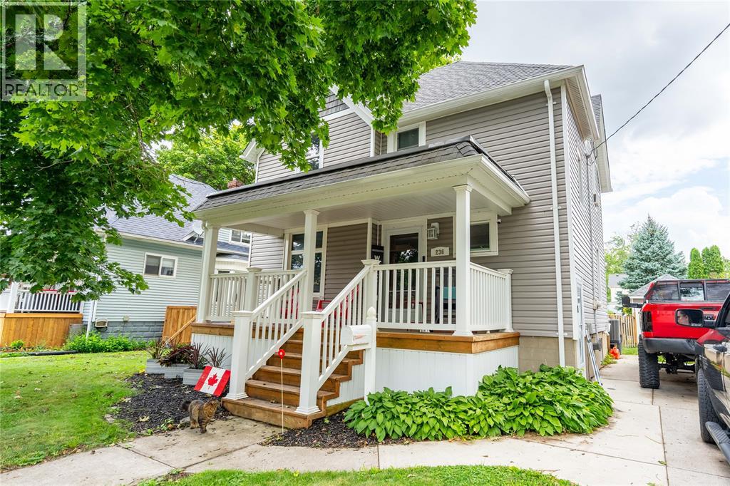 236 BROCK STREET South Sarnia Ontario Canada Sale residential Kevin Thompson RE/MAX PRIME PROPERTIES UNIQUE GROUP, BROKERAGE