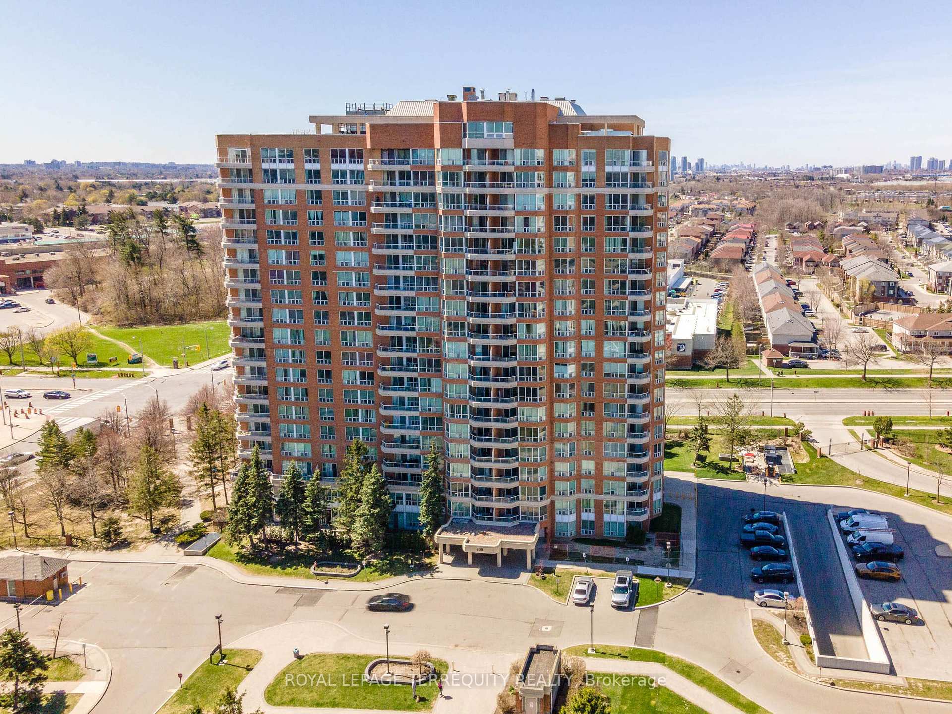 602 - 400 McLevin Avenue Toronto Ontario Canada Sale residential   ROYAL LEPAGE TERREQUITY REALTY 