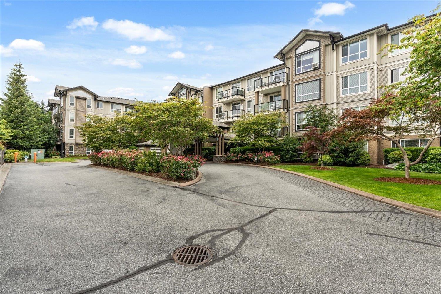 208 32729 GARIBALDI DRIVE Abbotsford British Columbia Canada Sale residential Kirandeep Gill Coldwell Banker Executives Realty