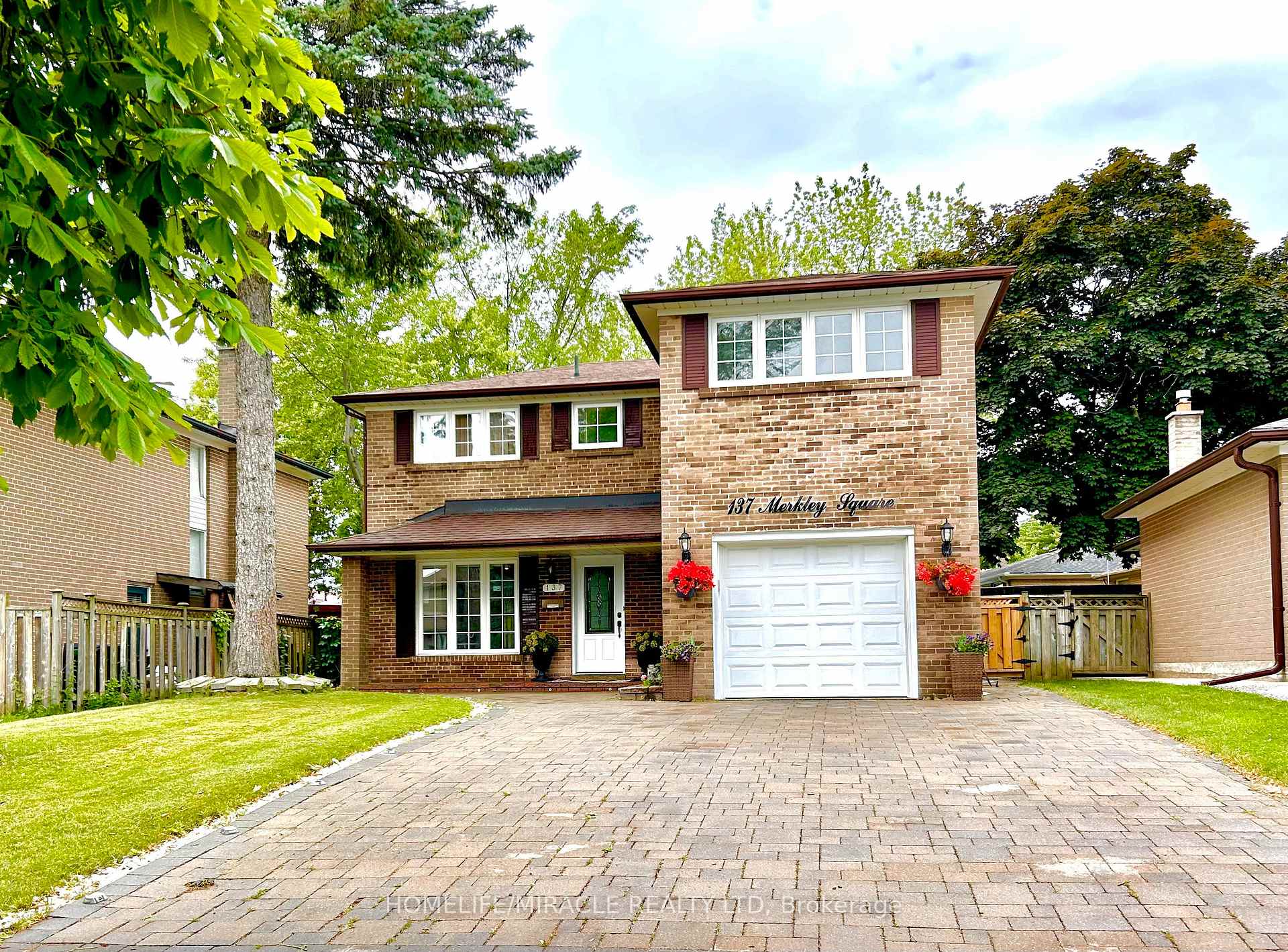 137 Merkley Square Toronto Ontario Canada Sale residential   HomeLife/Miracle Realty Ltd., Brokerage*