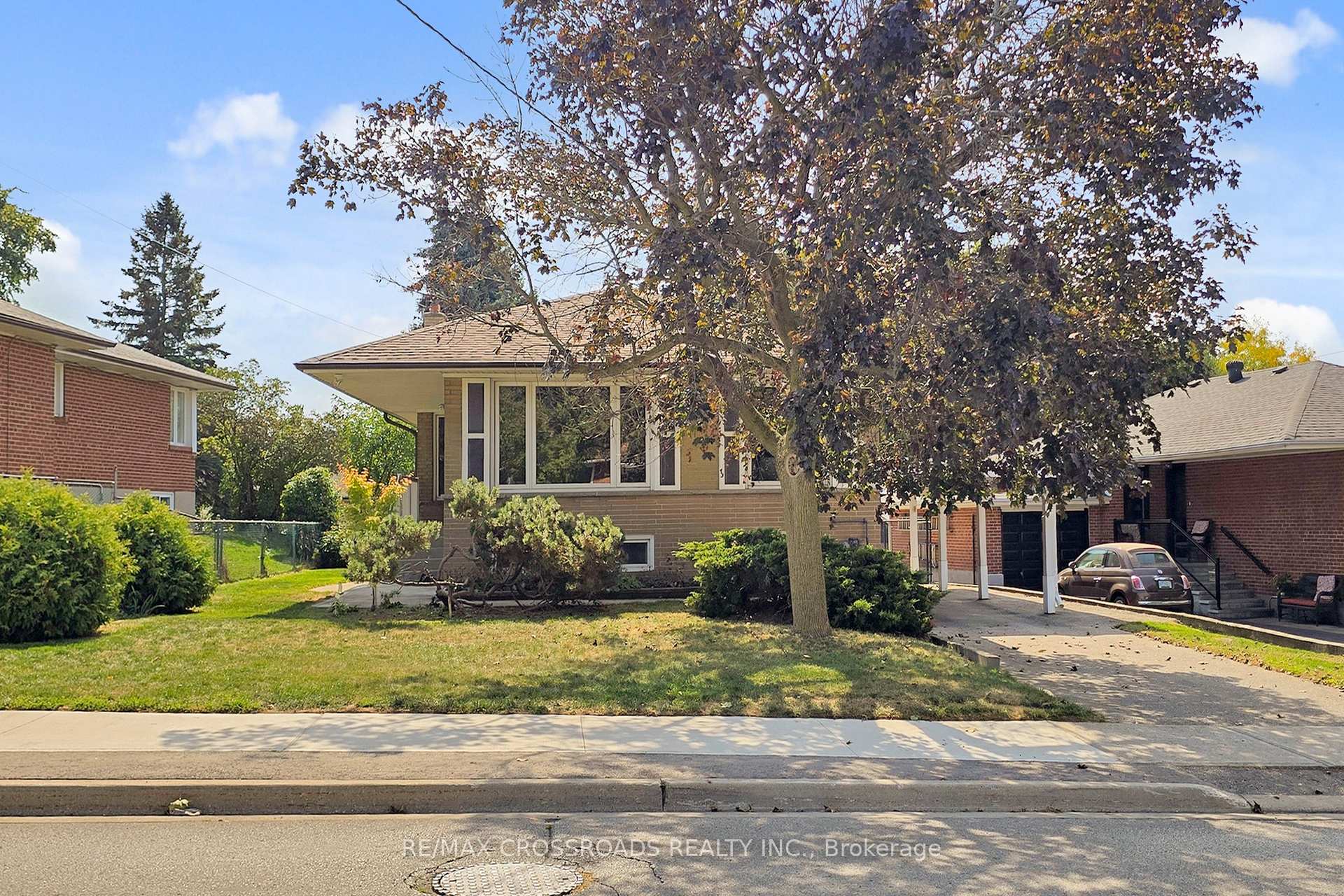 55 Elvaston Drive Toronto Ontario Canada Sale residential May Goldberg CENTURY 21 FINE LIVING REALTY INC. Brokerage*