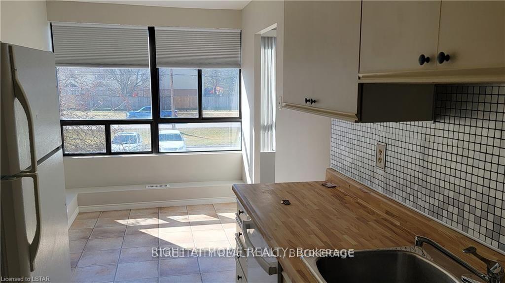 202 - 1600 ADELAIDE Street London North Ontario Canada Rent residential Frank Pontes RIGHT AT HOME REALTY