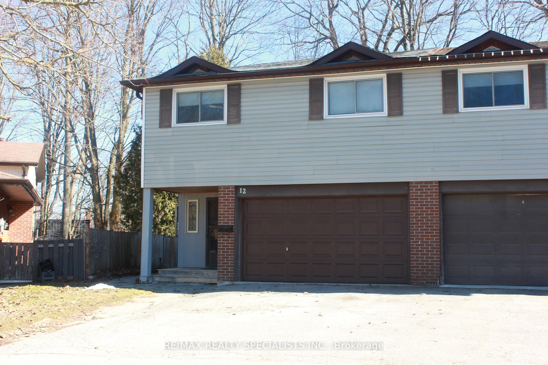 Lower - 12 Woodgrove Court Barrie Ontario Canada Rent residential Themton Irani RE/MAX Realty Specialists Inc., Brokerage *