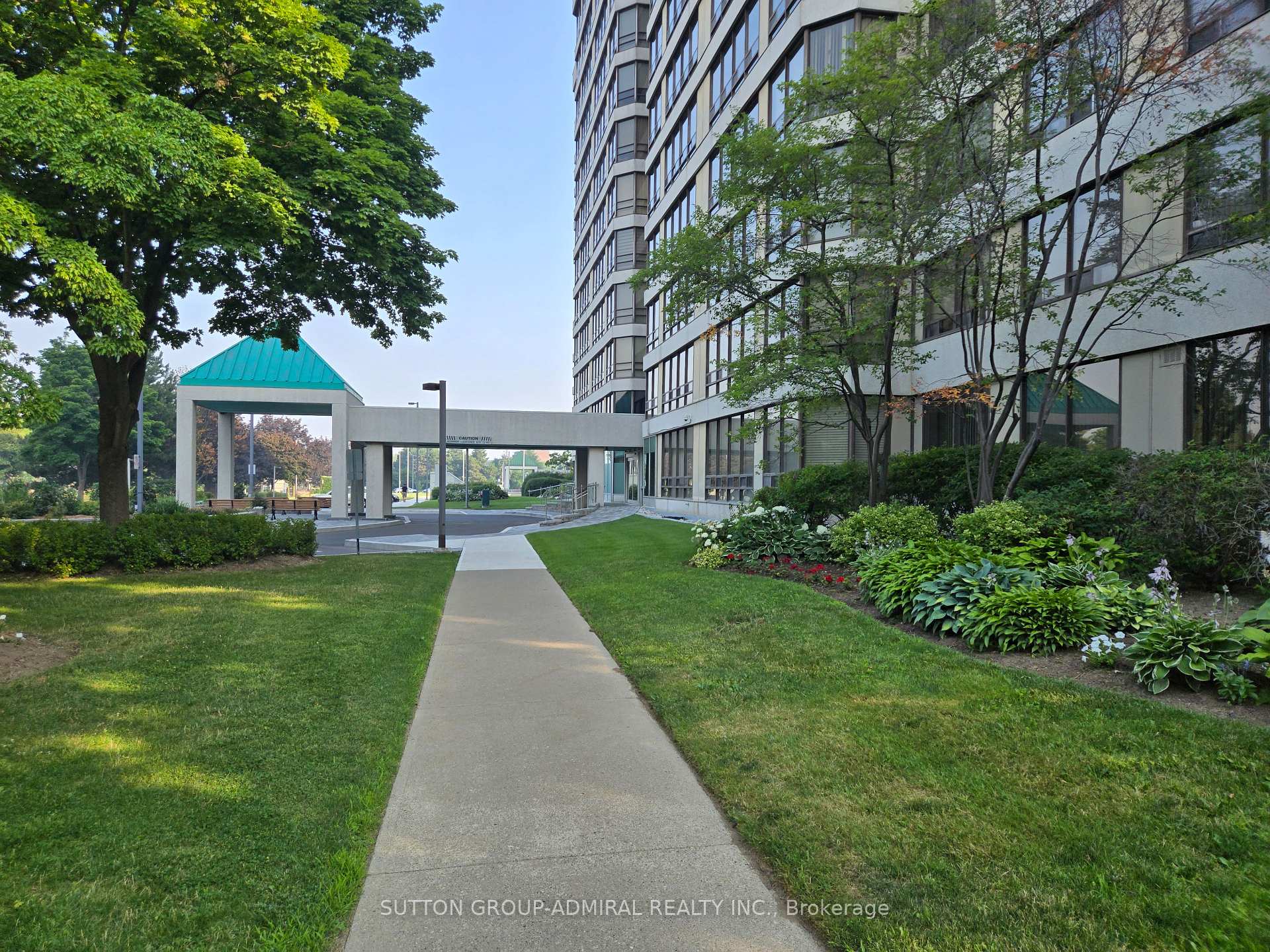 908 - 330 Mill Street S Brampton Ontario Canada Sale residential Claudia Kovalev Sutton Group-Admiral Realty Inc., Brokerage *
