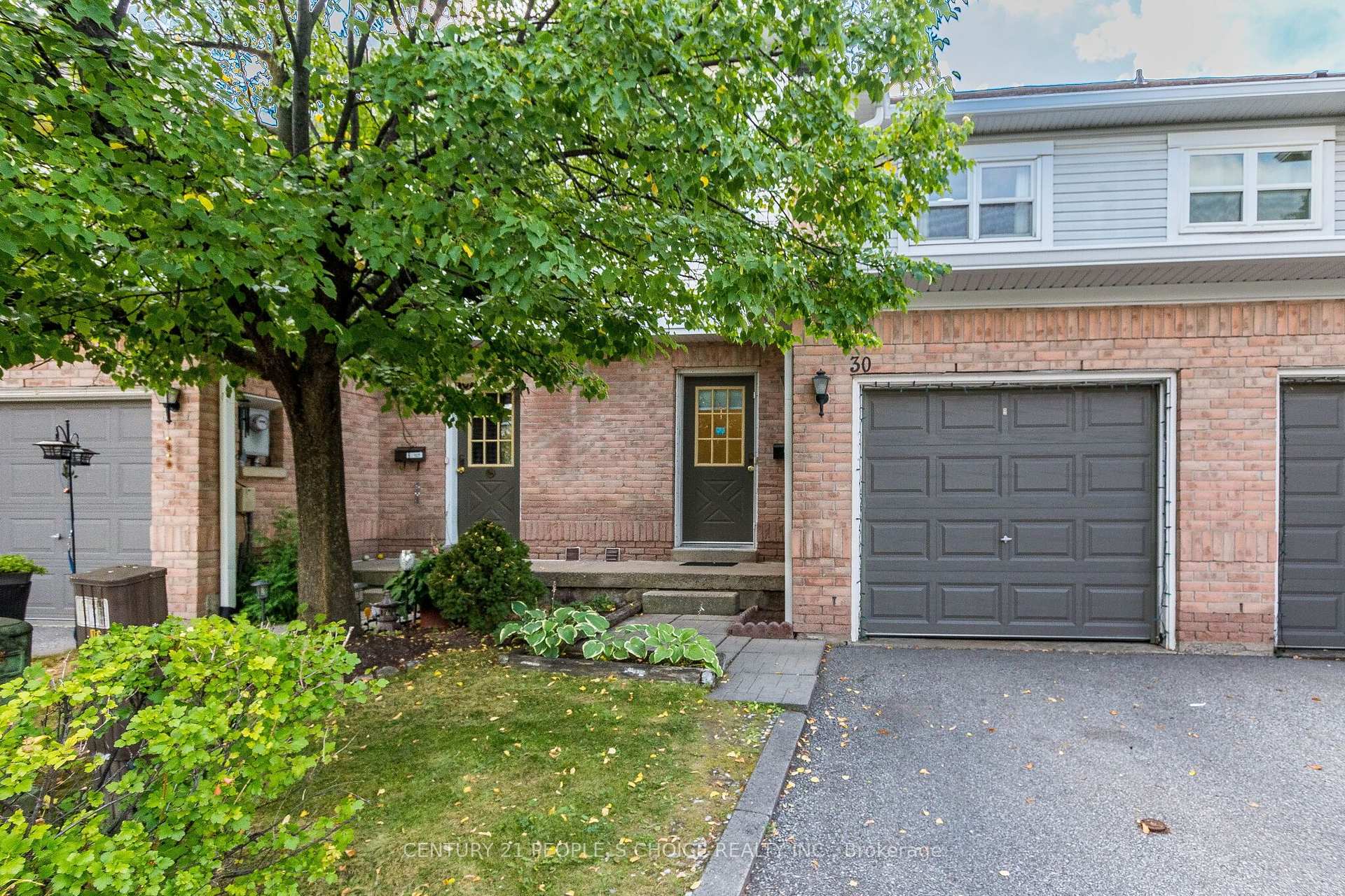 30 Brisbane Court Brampton Ontario Canada Sale residential Abdul Qayyum Chaudhry Royal Star Realty Inc., Brokerage*