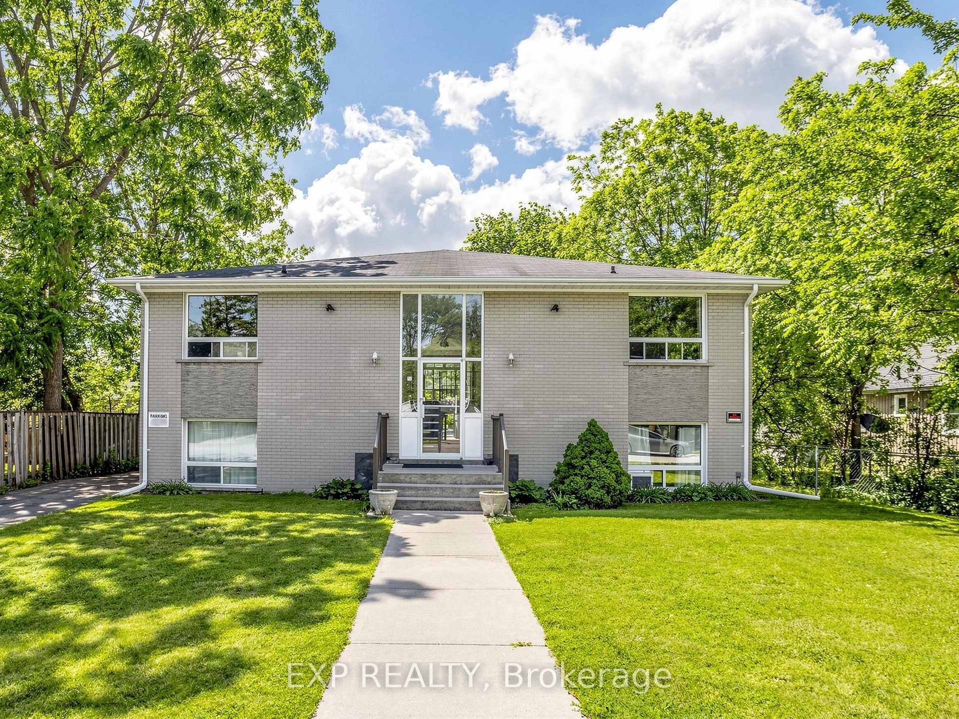 89 Donald Street Barrie Ontario Canada Sale residential EVGENIA GULAEV Right at Home Realty, Brokerage*