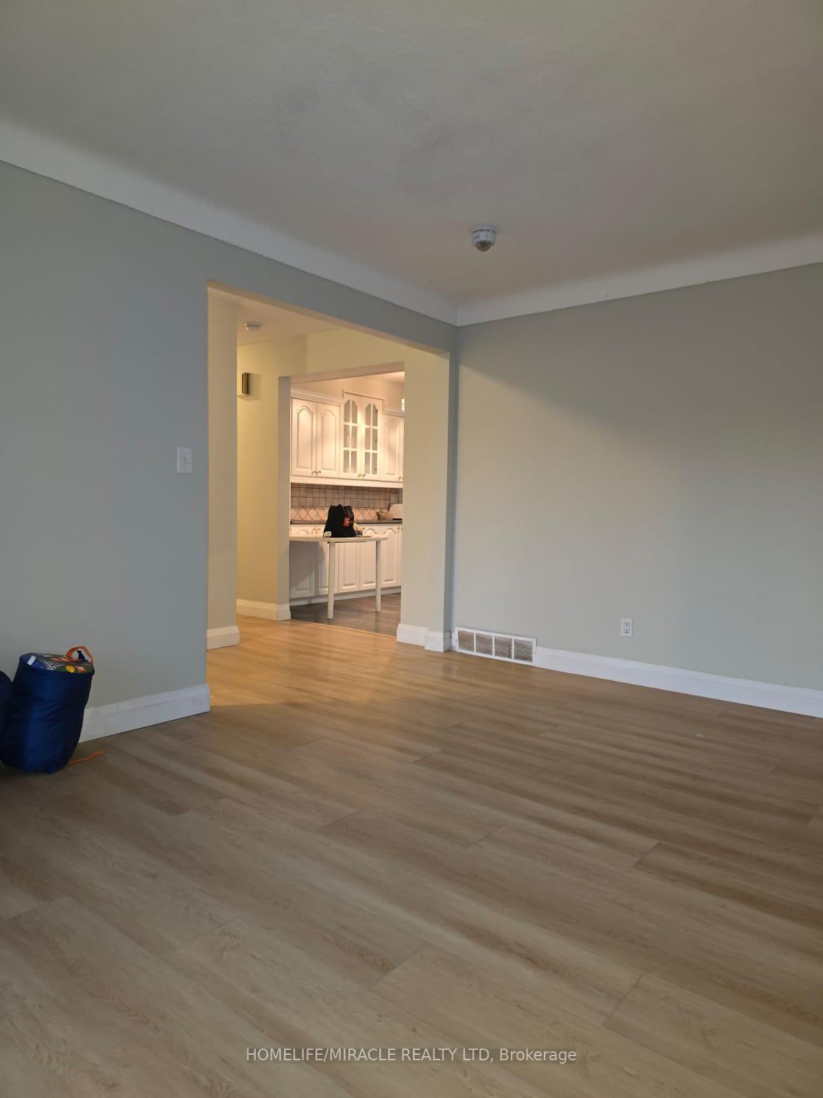 Upper - 26 Glengarry Road St. Catharines Ontario Canada Rent residential   HomeLife/Miracle Realty Ltd., Brokerage*