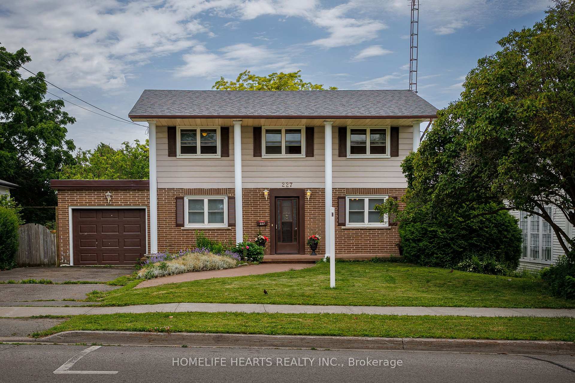 227 Queen Street Cobourg Ontario Canada Sale residential Danny Balkissoon HomeLife Hearts Realty Inc., Brokerage *