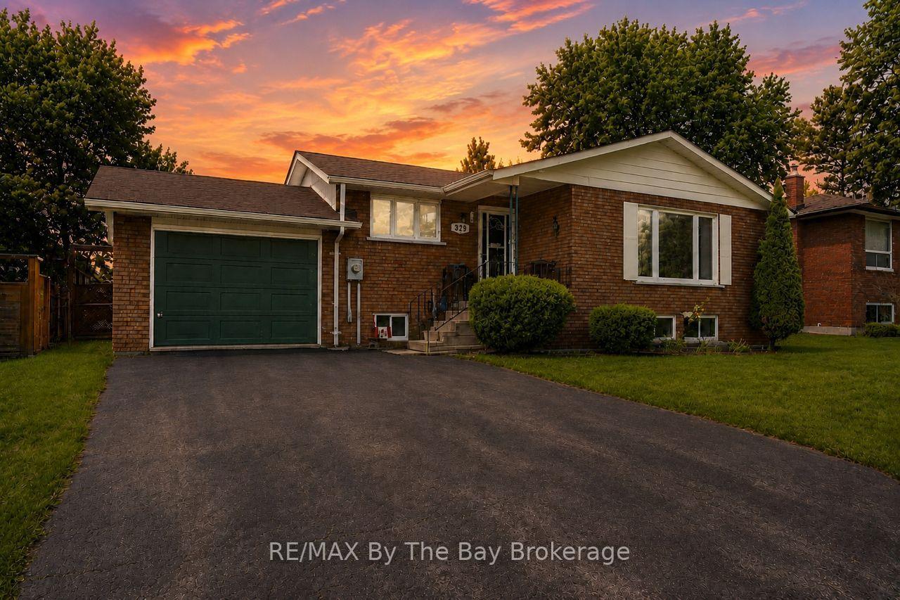 229 Datas Drive E Clearview Ontario Canada Sale residential Leo Weel RE/MAX Four Seasons Realty Ltd., Brokerage*