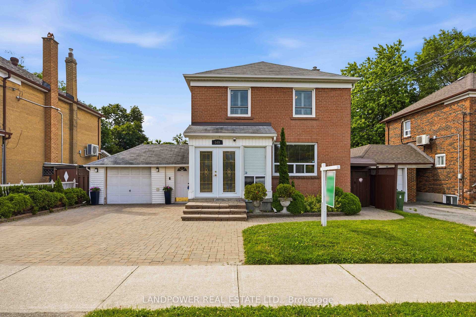 549 Lawrence Avenue W Toronto Ontario Canada Sale residential Gustavo Rios Right at Home Realty, Brokerage*