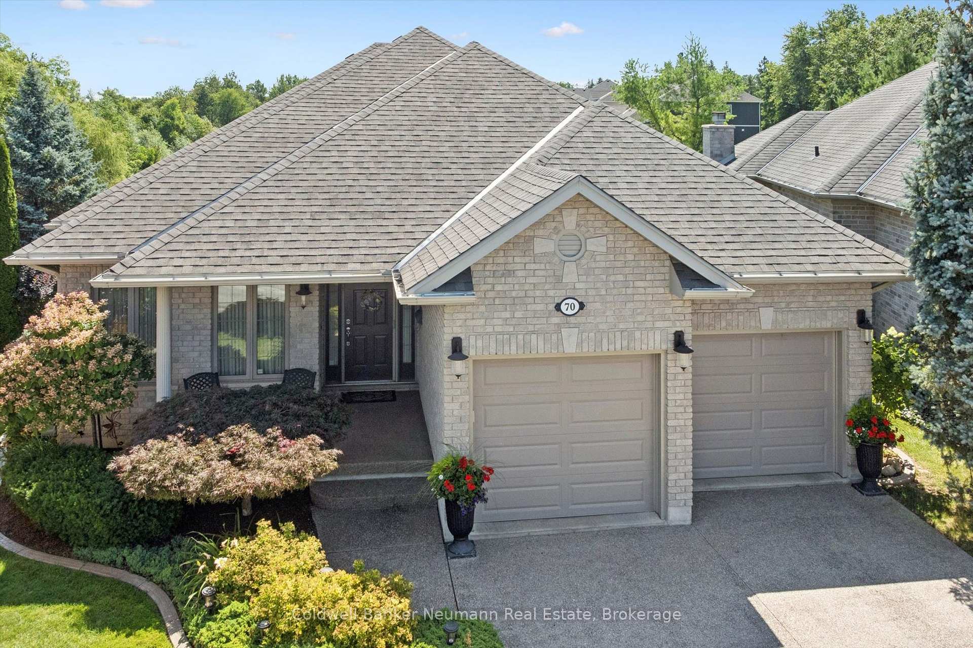 70 Bathgate Drive Guelph Ontario Canada Sale residential Mei Jin 金玫 Sutton Group Incentive Realty Inc.,Brokerage*