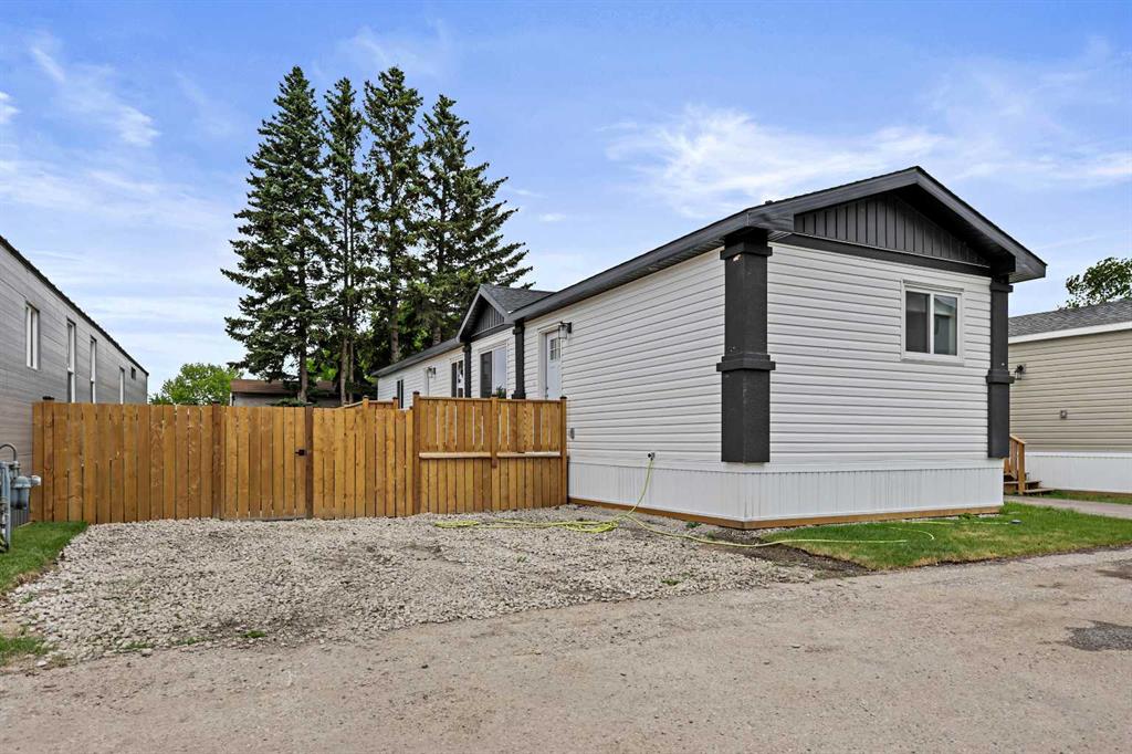 5 - 6220 17 AV SE Calgary Alberta Canada Sale residential Joe Badin Maxwell Canyon Creek