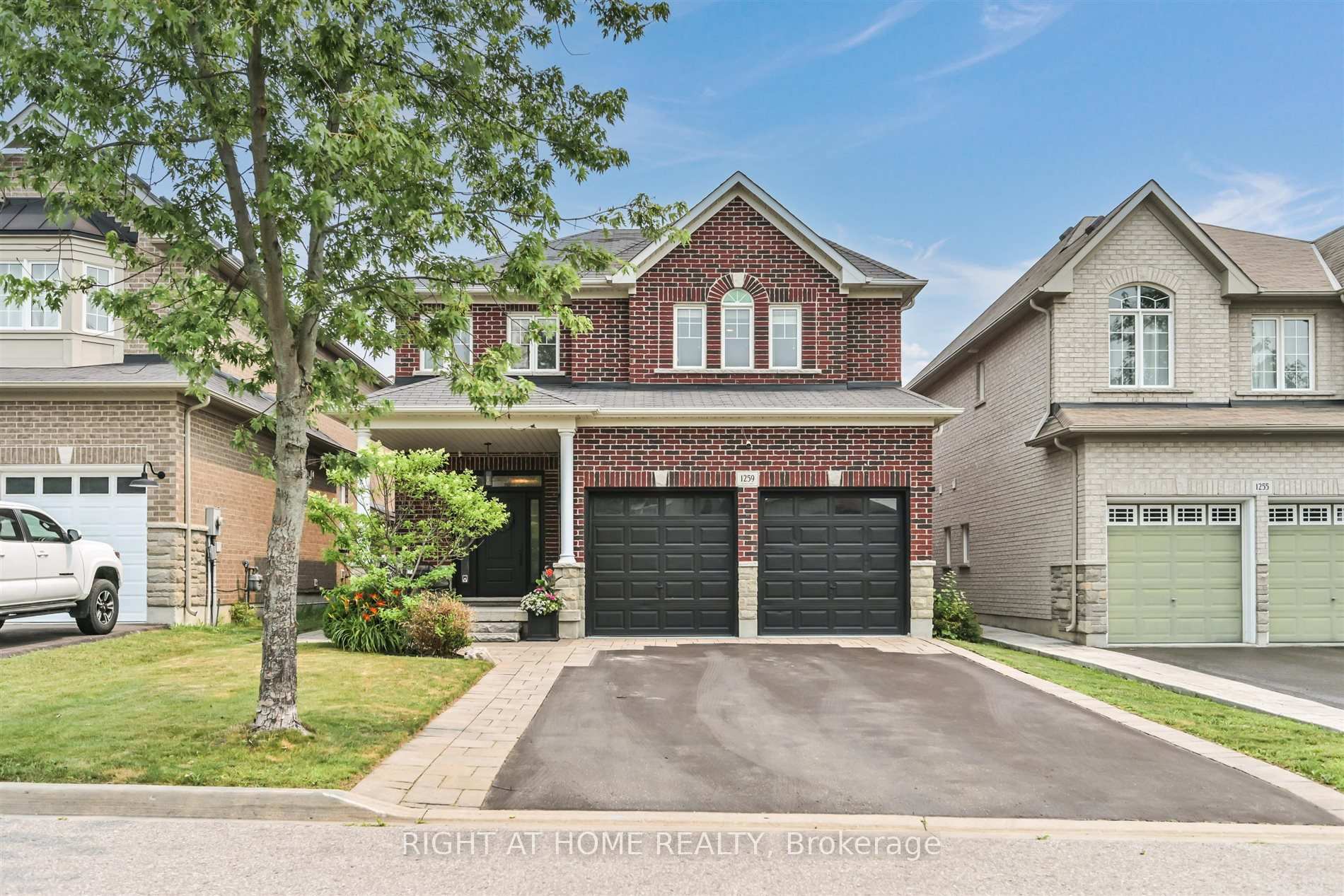 1259 Aldsworth Crescent Oshawa Ontario Canada Sale residential Dee Paul Right at Home Realty, Brokerage*