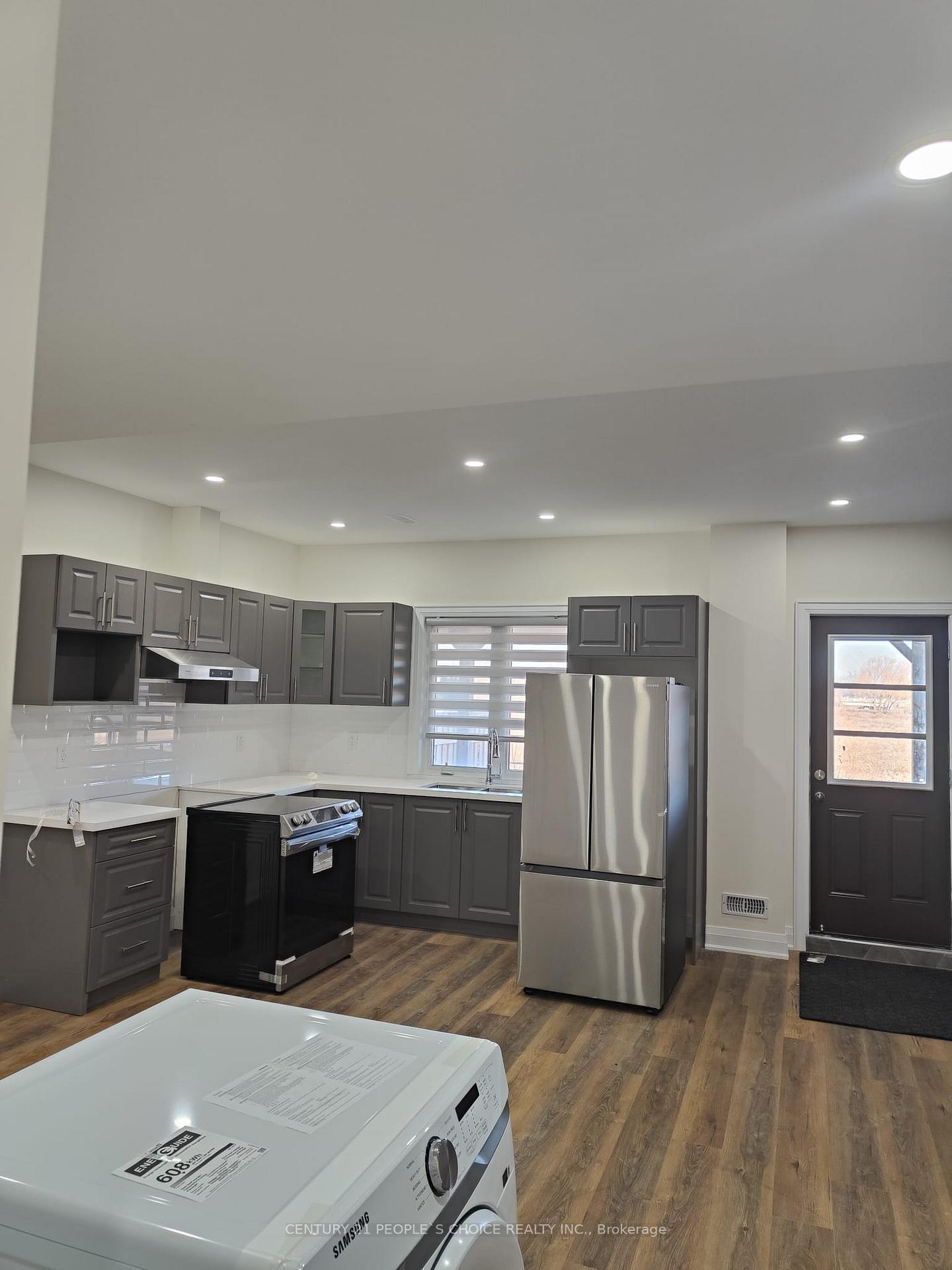 126 Degrey Drive Brampton Ontario Canada Rent residential Abdul Qayyum Chaudhry Royal Star Realty Inc., Brokerage*