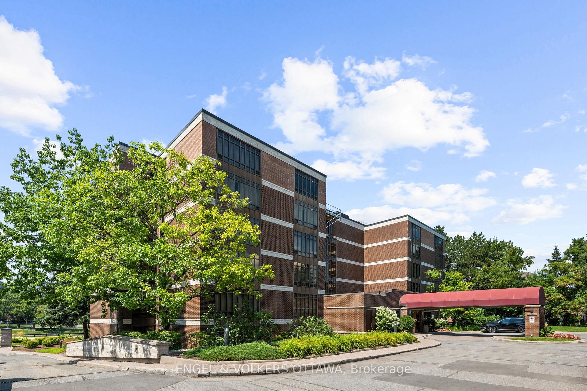 103 - 111 Echo Drive Ottawa Ontario Canada Sale residential   Royal LePage Performance Realty, Brokerage *