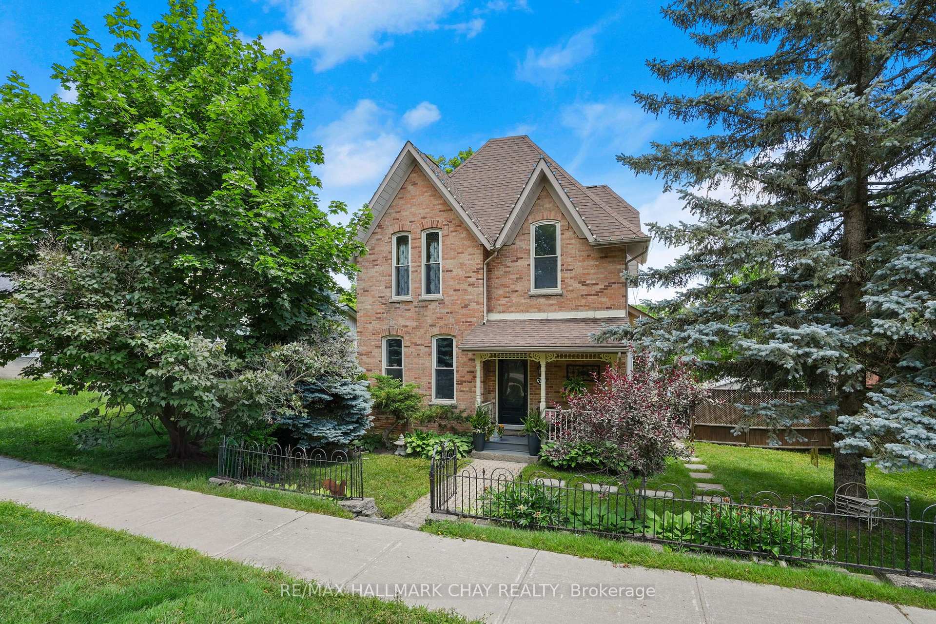 321 Owen Sound Street Shelburne Ontario Canada Sale residential Cheryl Cheslea RE/MAX Hallmark Chay Realty, Brokerage