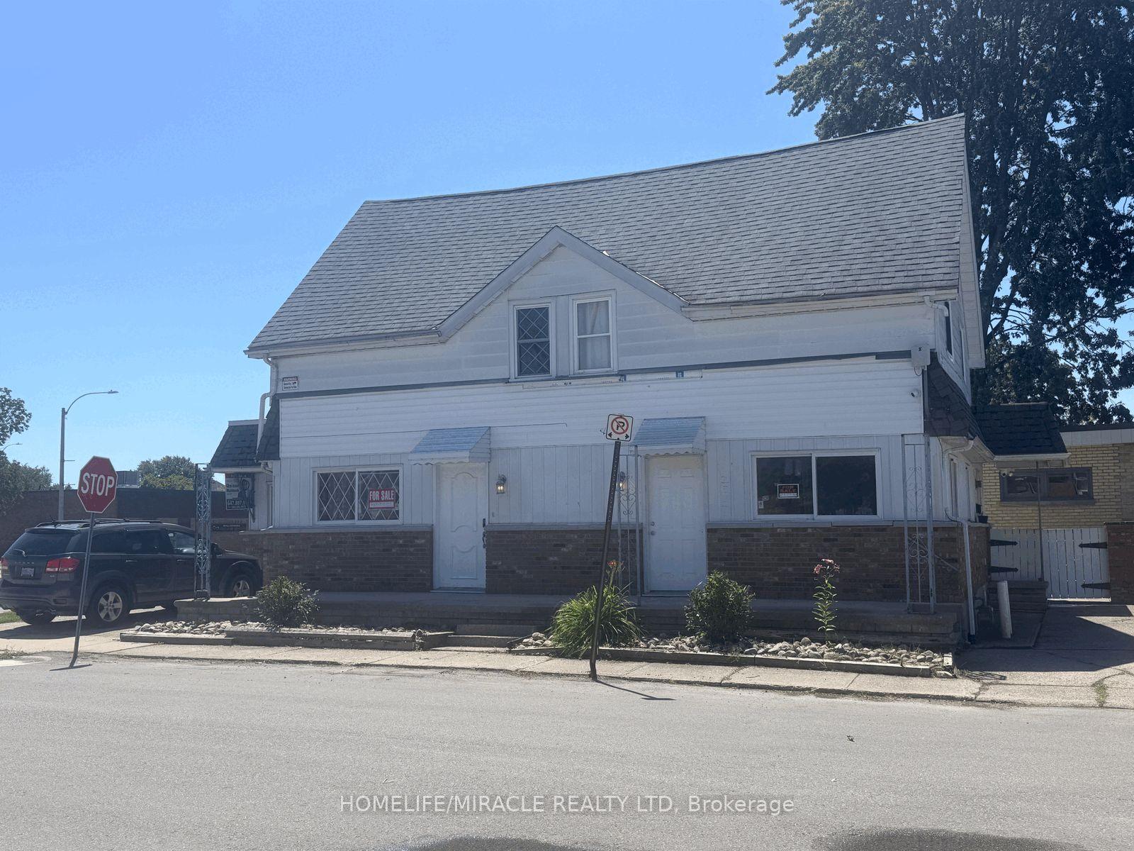 217 Creek Street Chatham-Kent Ontario Canada Sale residential Sophie & Shannon Lee HomeLife/Miracle Realty Ltd., Brokerage *