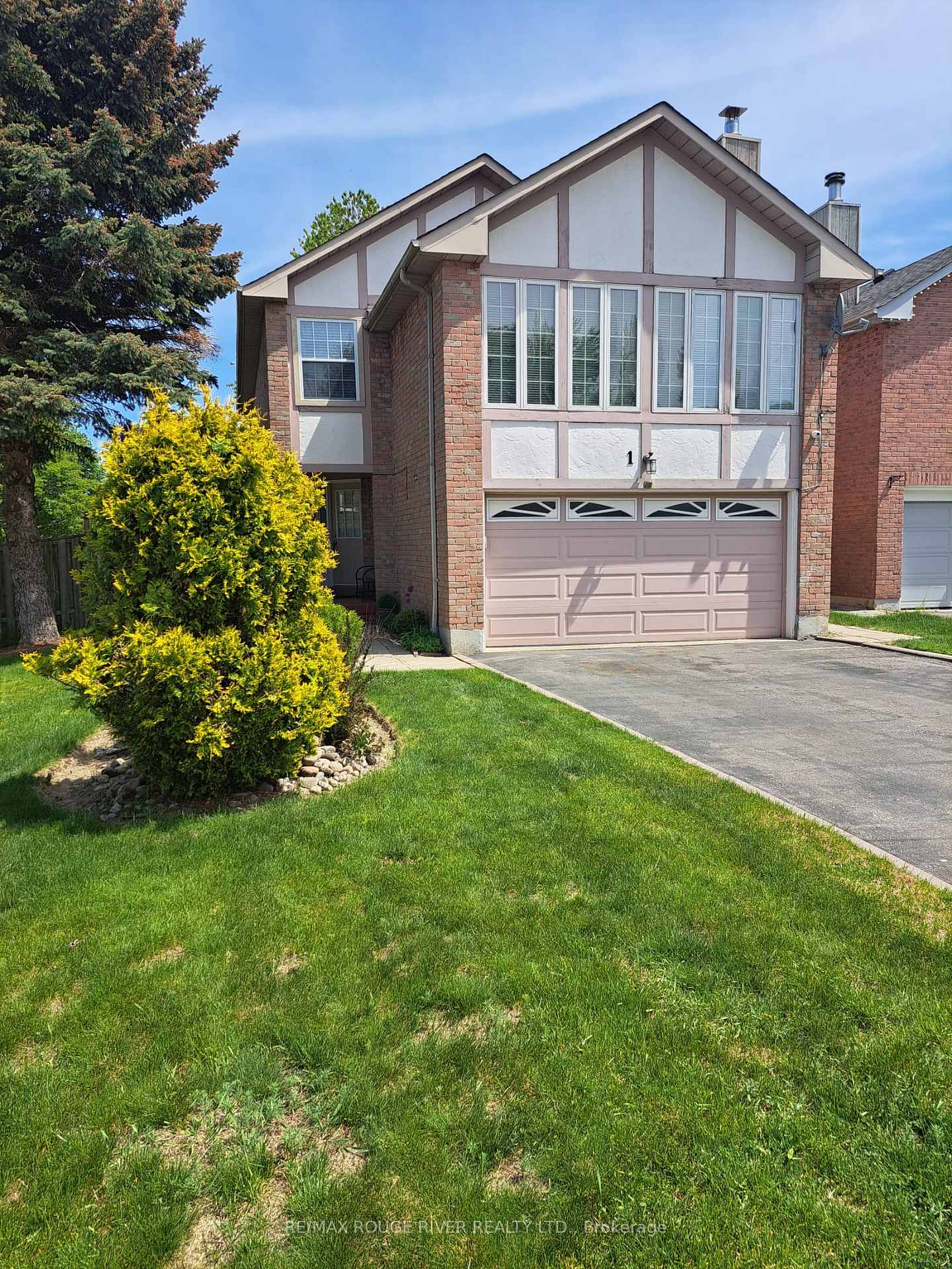 Bsmt - 1 Greybeaver Trail Toronto Ontario Canada Rent residential Lee Keeso RE/MAX Rouge River Realty Ltd., Brokerage *