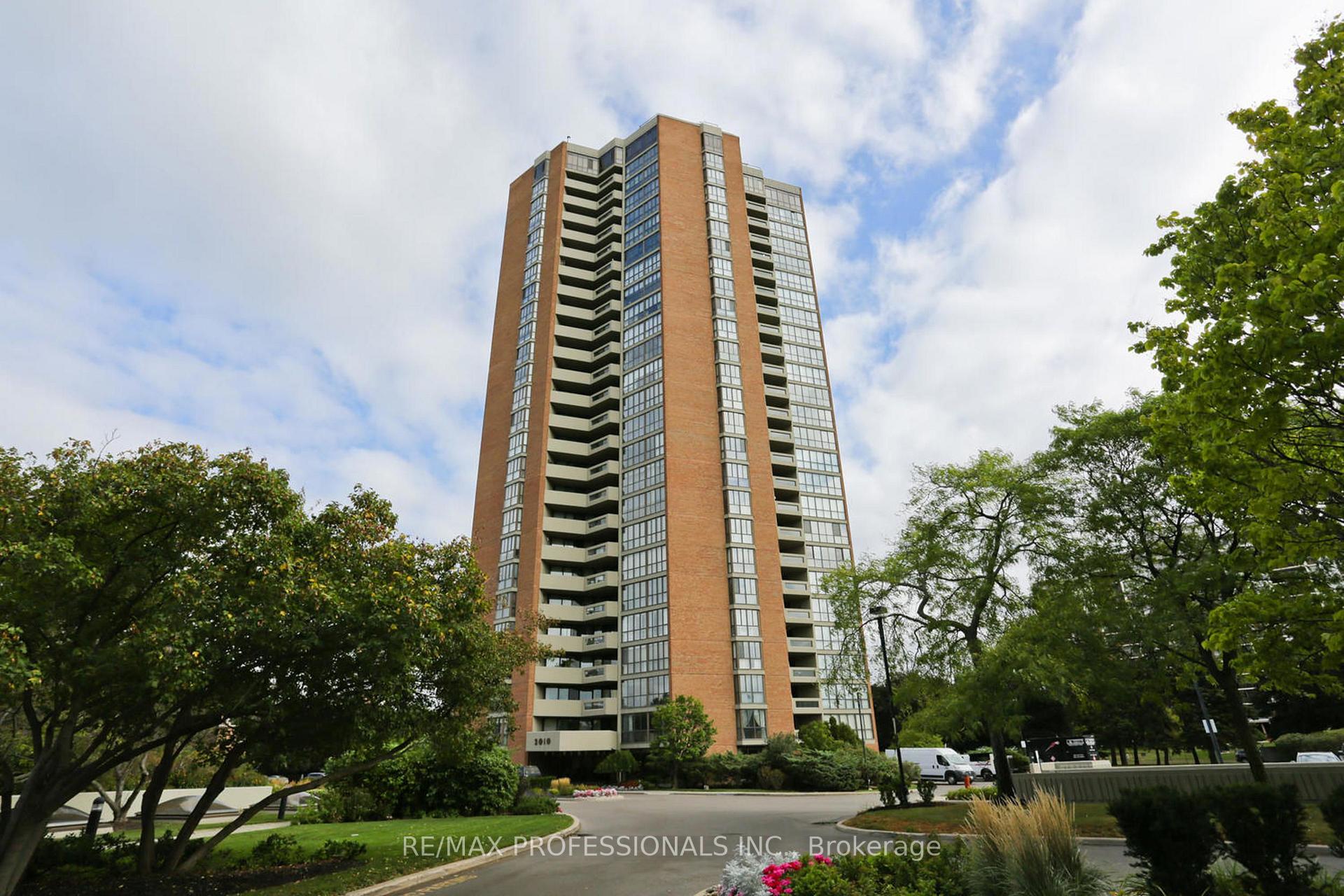 1004 - 2010 Islington Avenue Toronto Ontario Canada Sale residential Paul Mazzei VestCore Realty Corp., Brokerage
